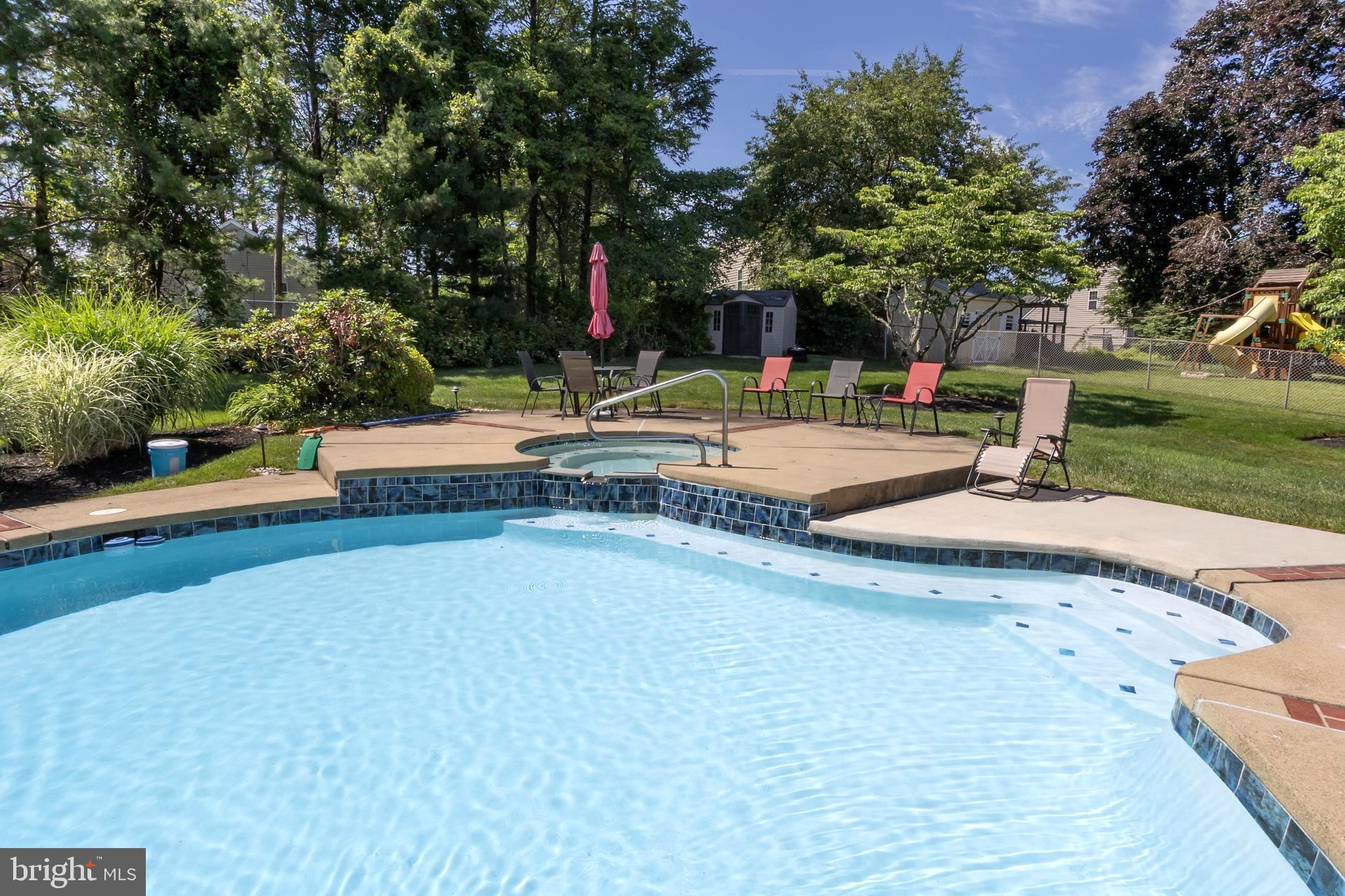 HAMPTONTOWNE - Residential