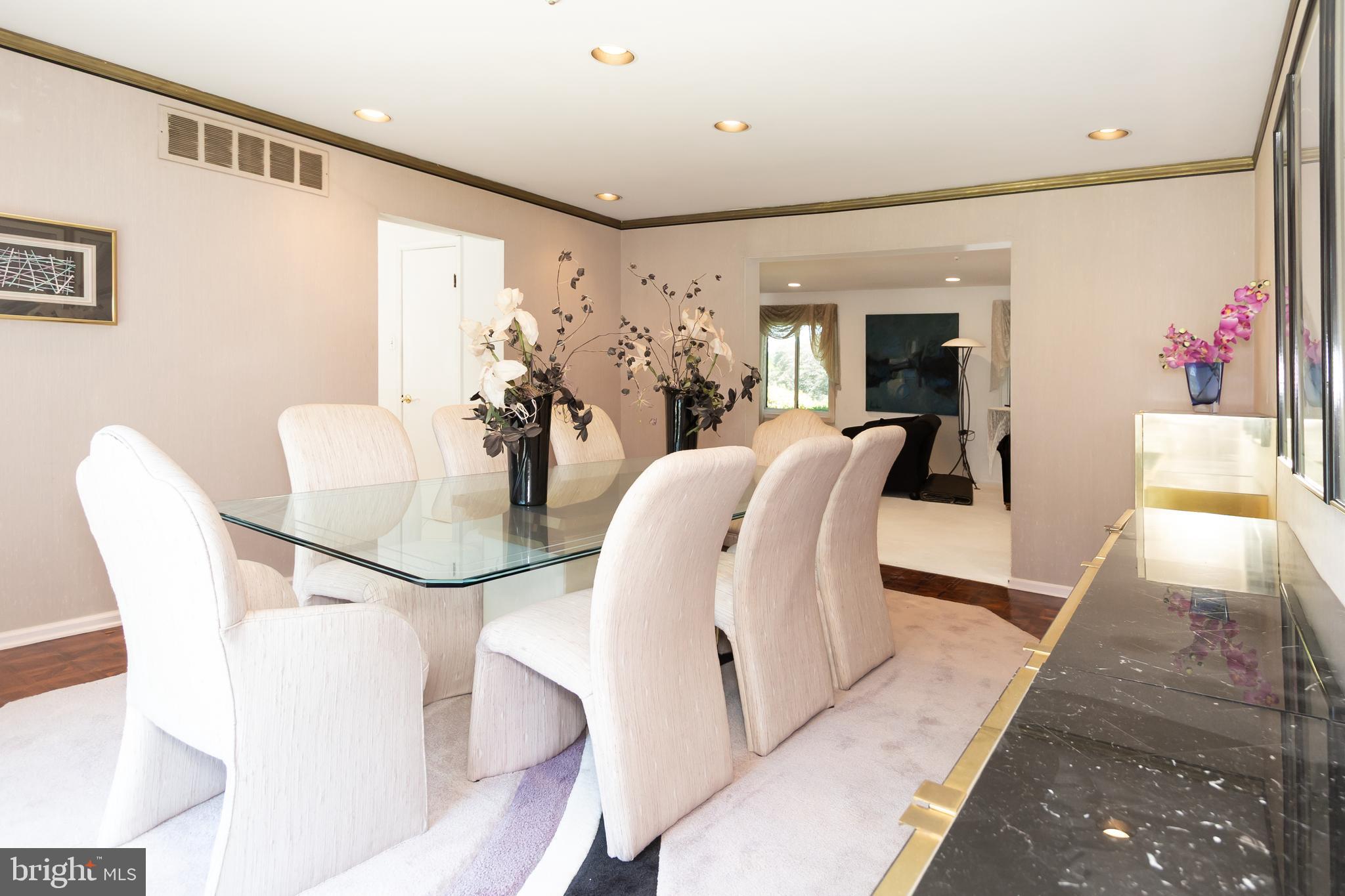 HAMPTONTOWNE - Residential