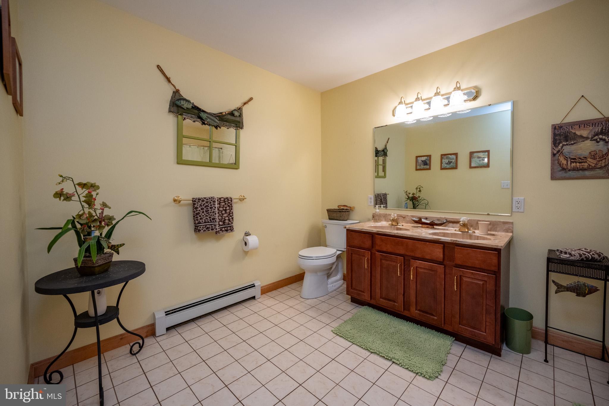 CHESTNUT GROVE - Residential