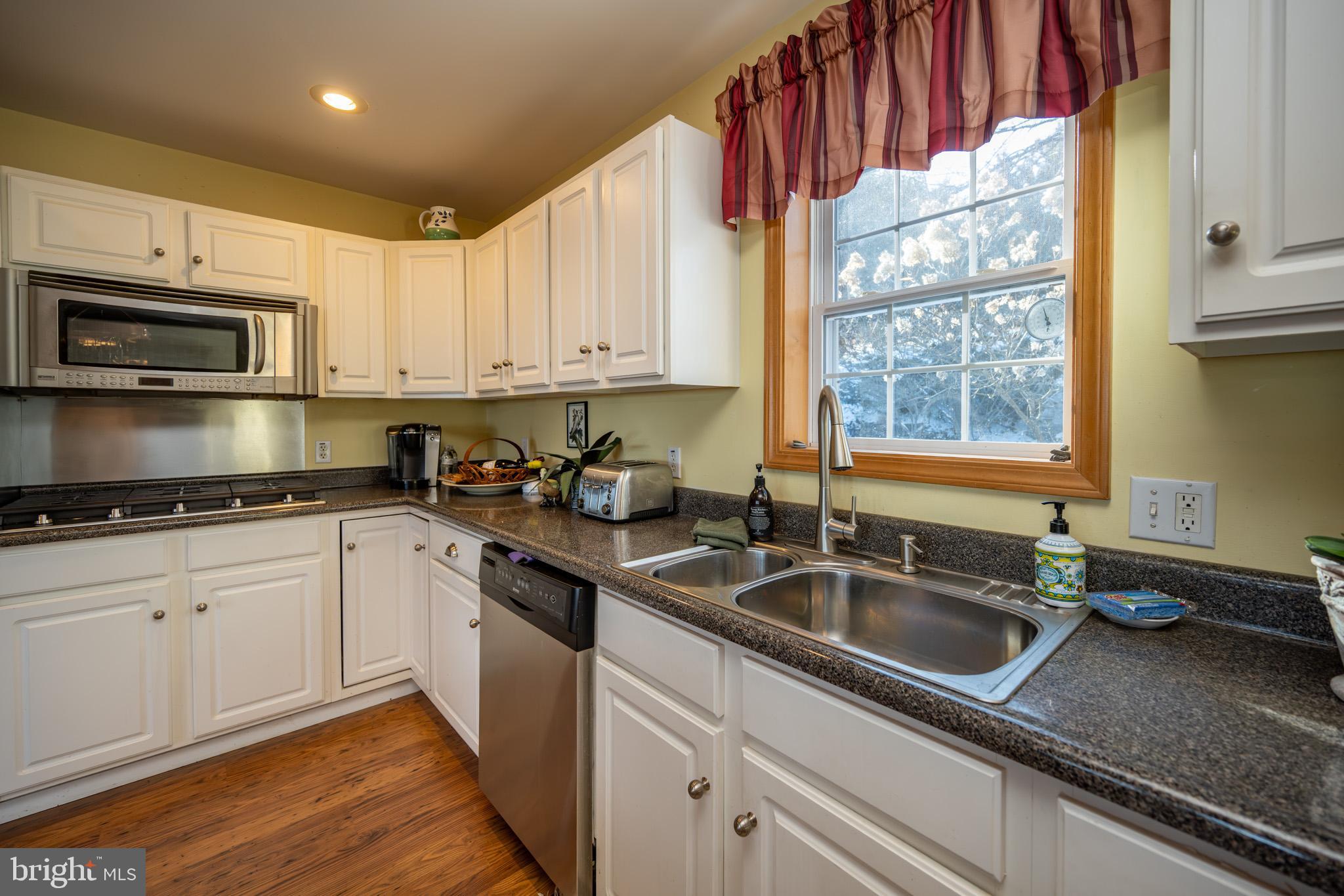 CHESTNUT GROVE - Residential