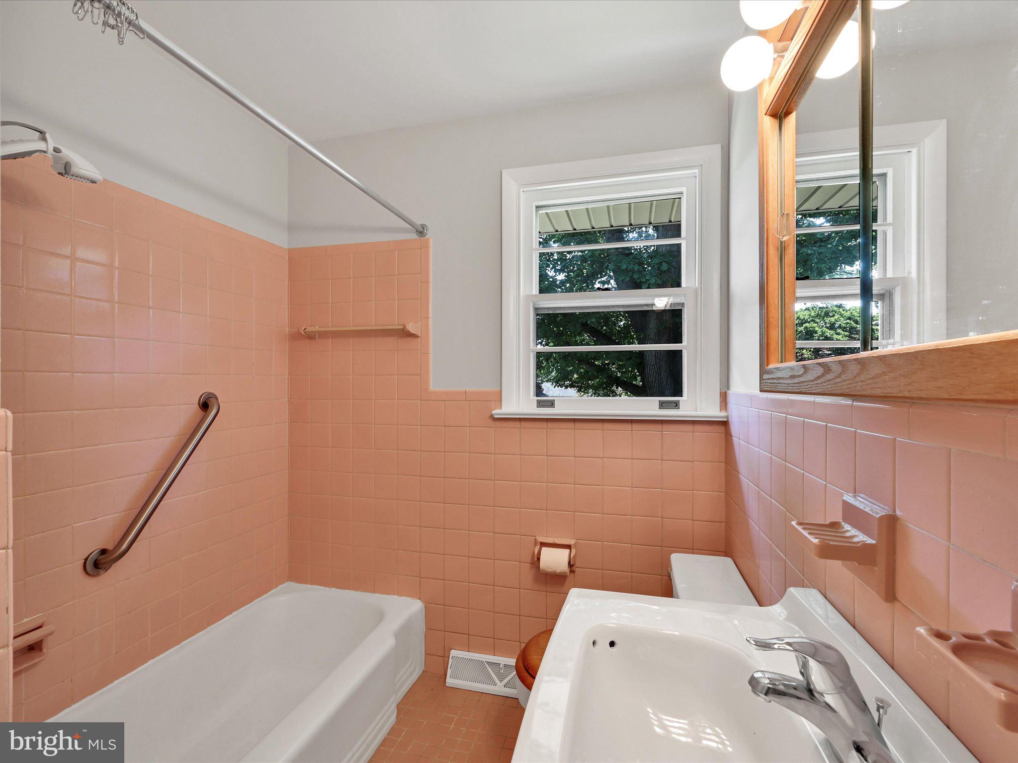 MANOR TWP - Residential