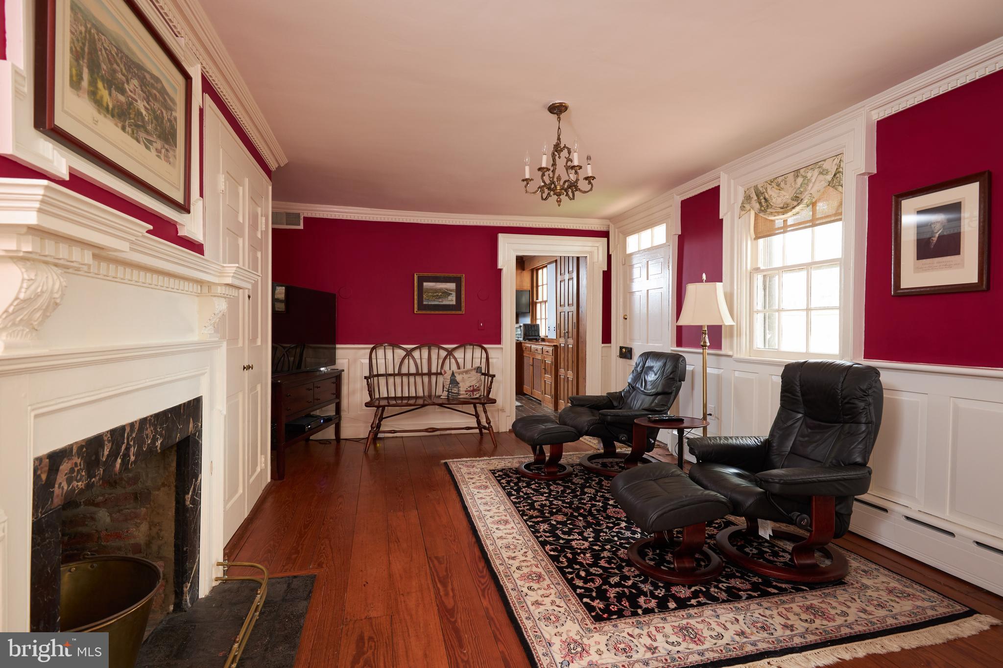 OLD TOWN ALEXANDRIA - Residential