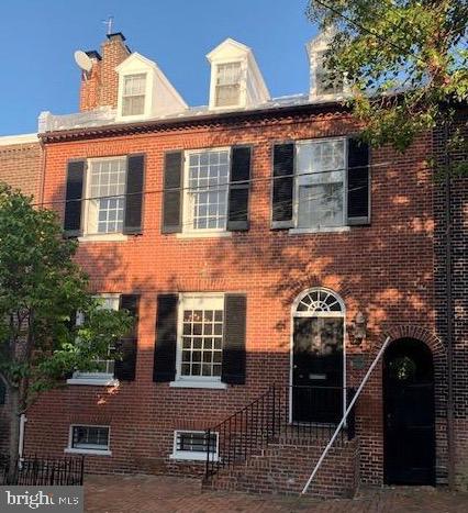 OLD TOWN ALEXANDRIA - Residential