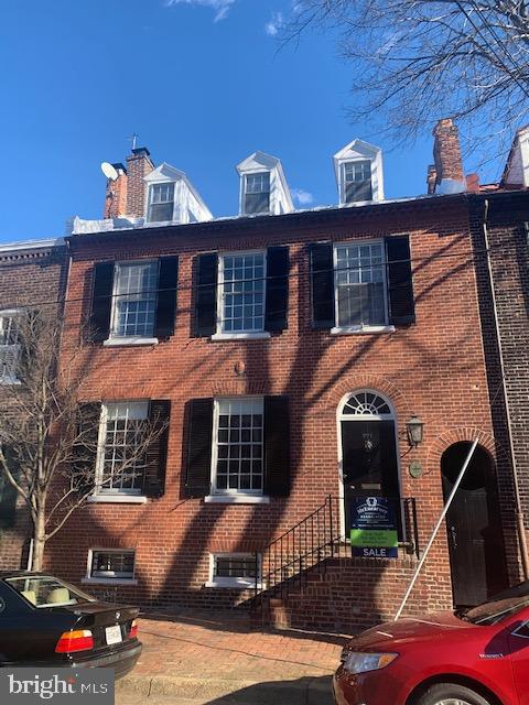 OLD TOWN ALEXANDRIA - Residential