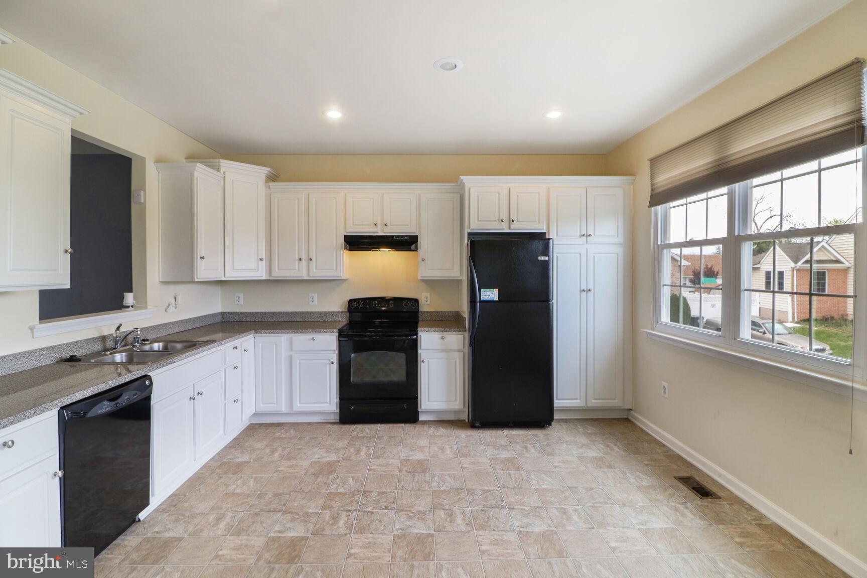 KARENDALE PLACE - Residential