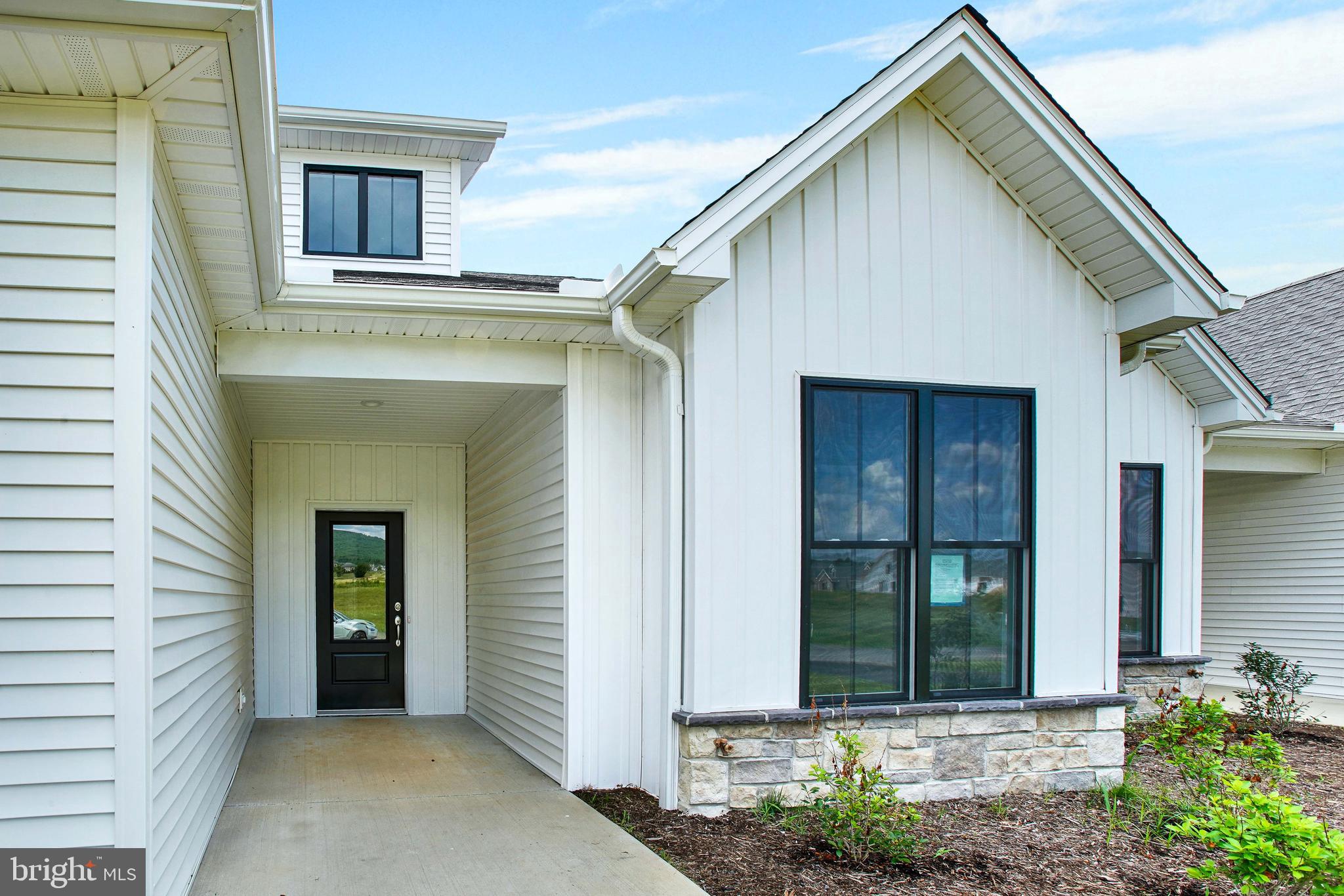 PENN NATIONAL GOLF COURSE COMMUNITY - Residential