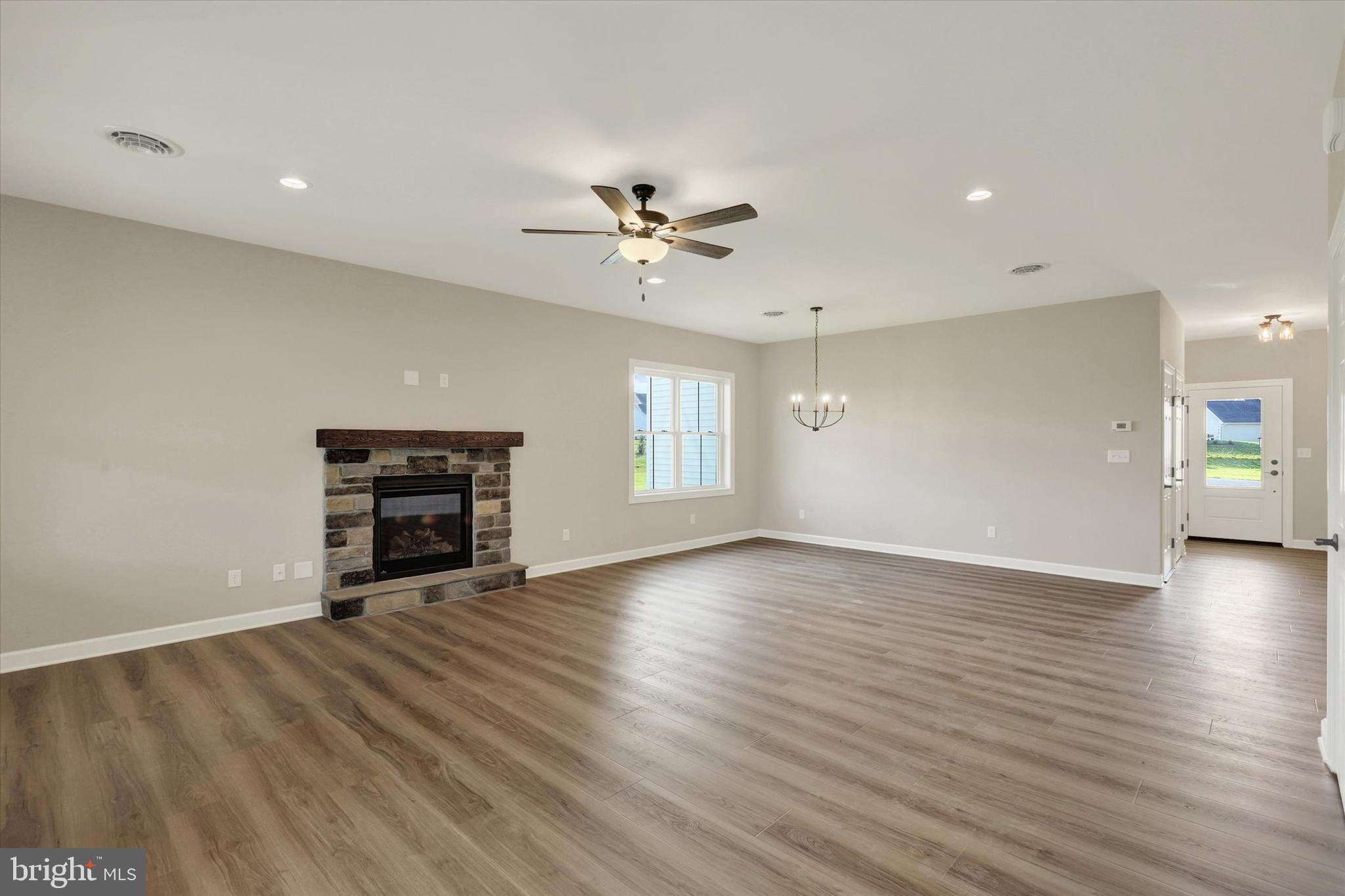 PENN NATIONAL GOLF COURSE COMMUNITY - Residential