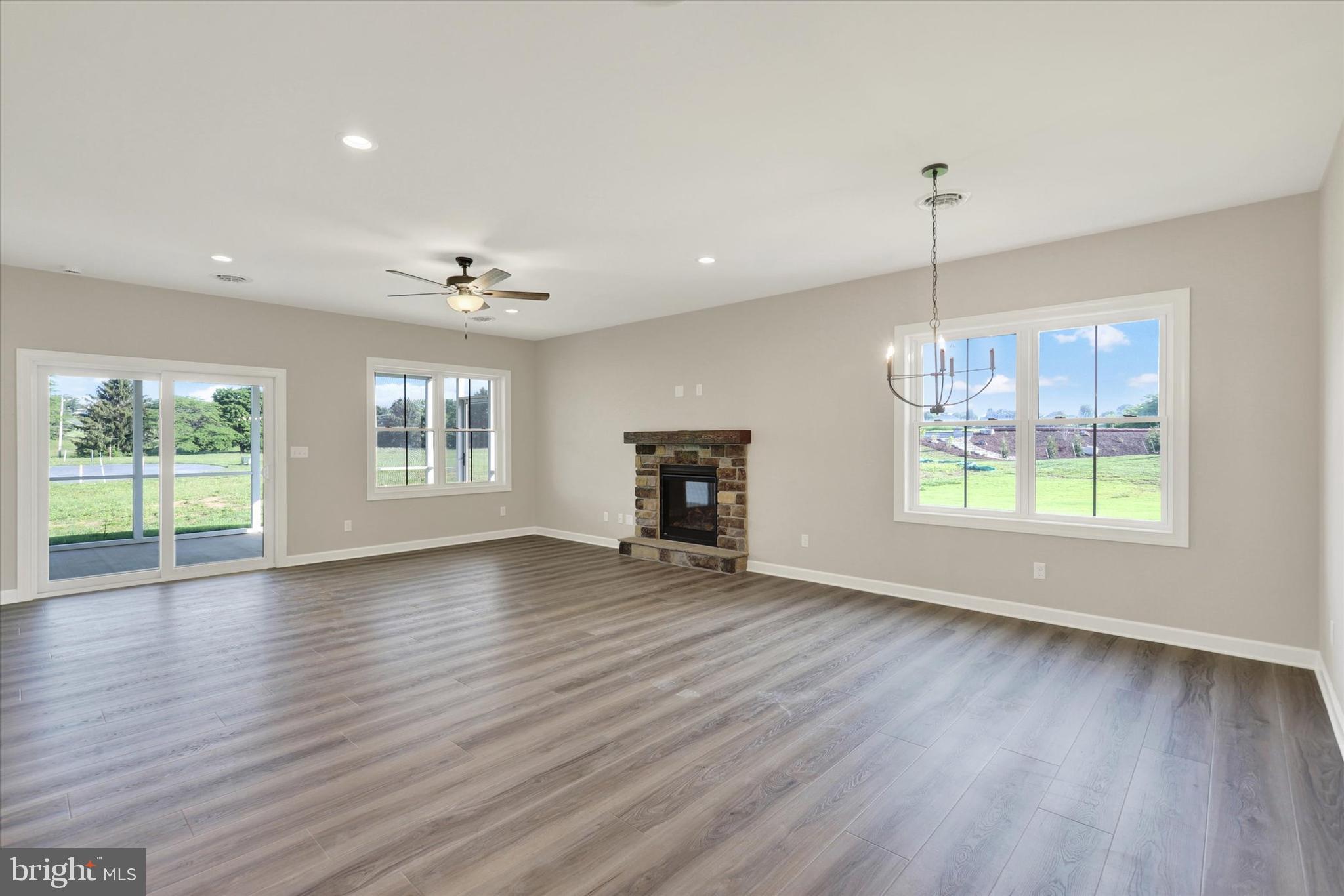 PENN NATIONAL GOLF COURSE COMMUNITY - Residential