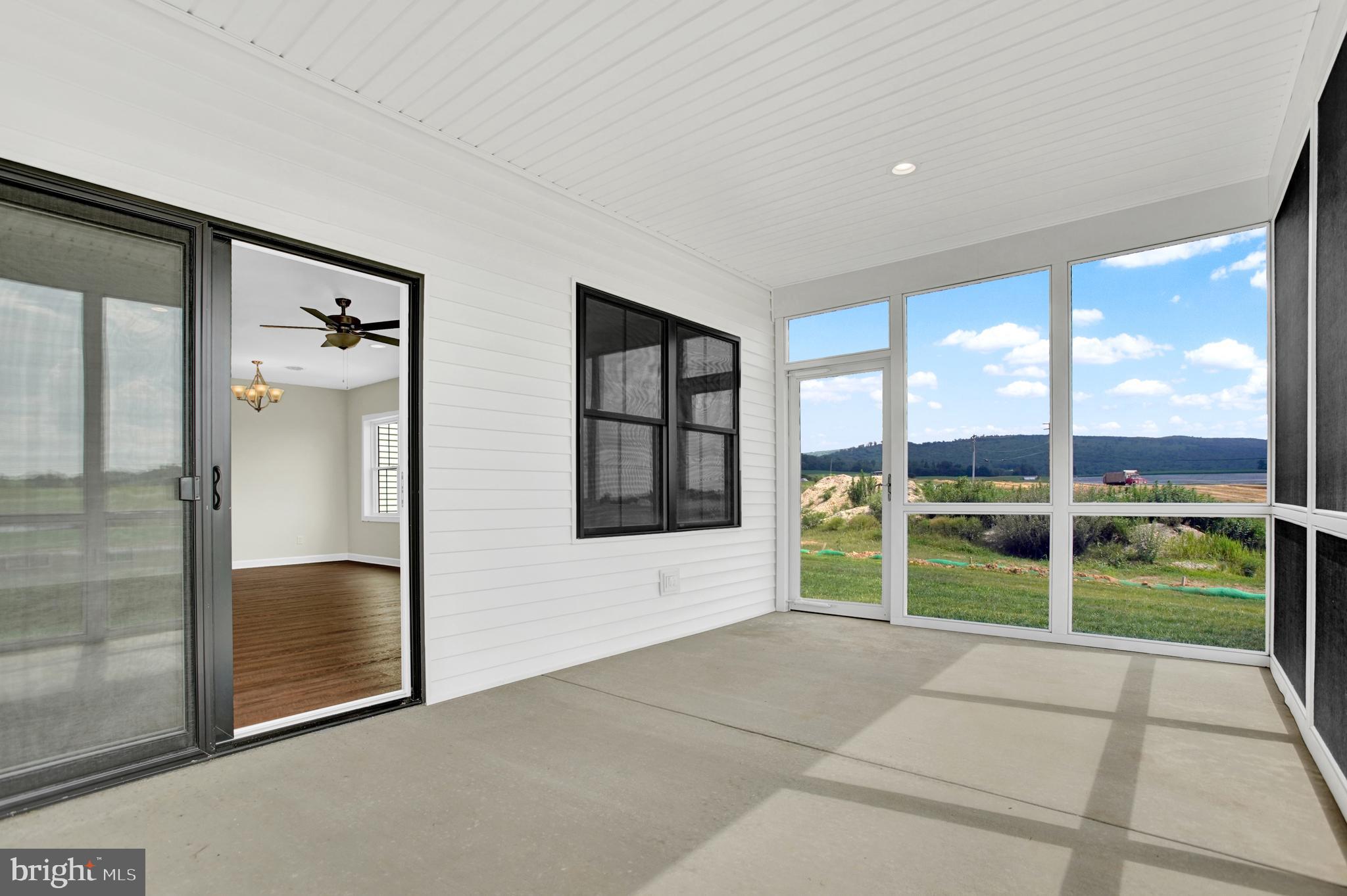 PENN NATIONAL GOLF COURSE COMMUNITY - Residential