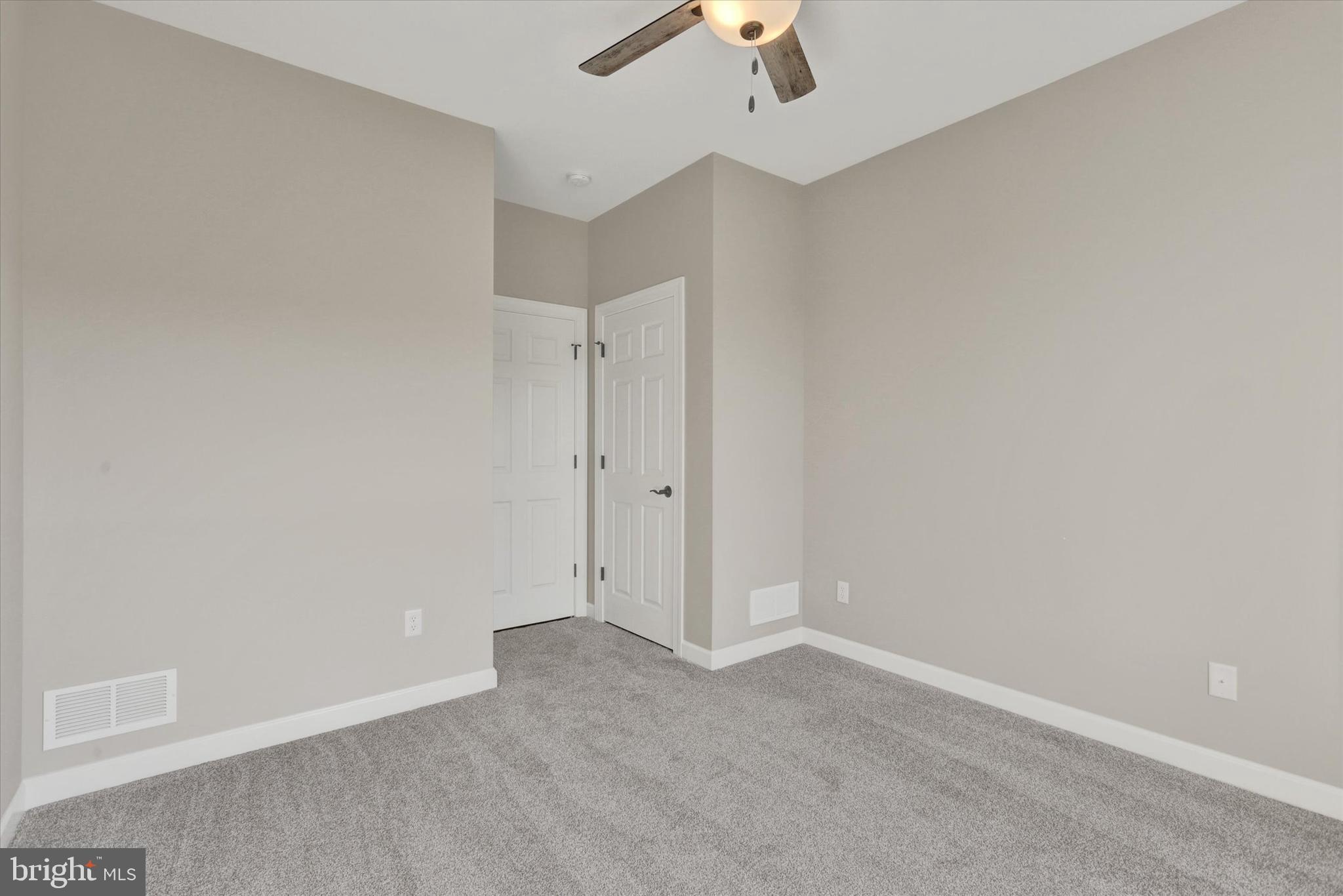 PENN NATIONAL GOLF COURSE COMMUNITY - Residential