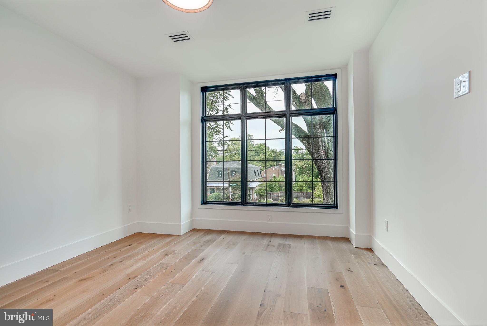 AMERICAN UNIVERSITY PARK - Residential