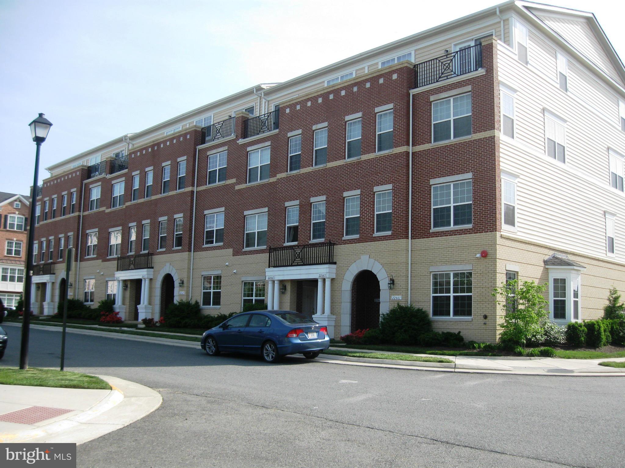 RESIDENCES AT BRAMBLETON - Residential Lease