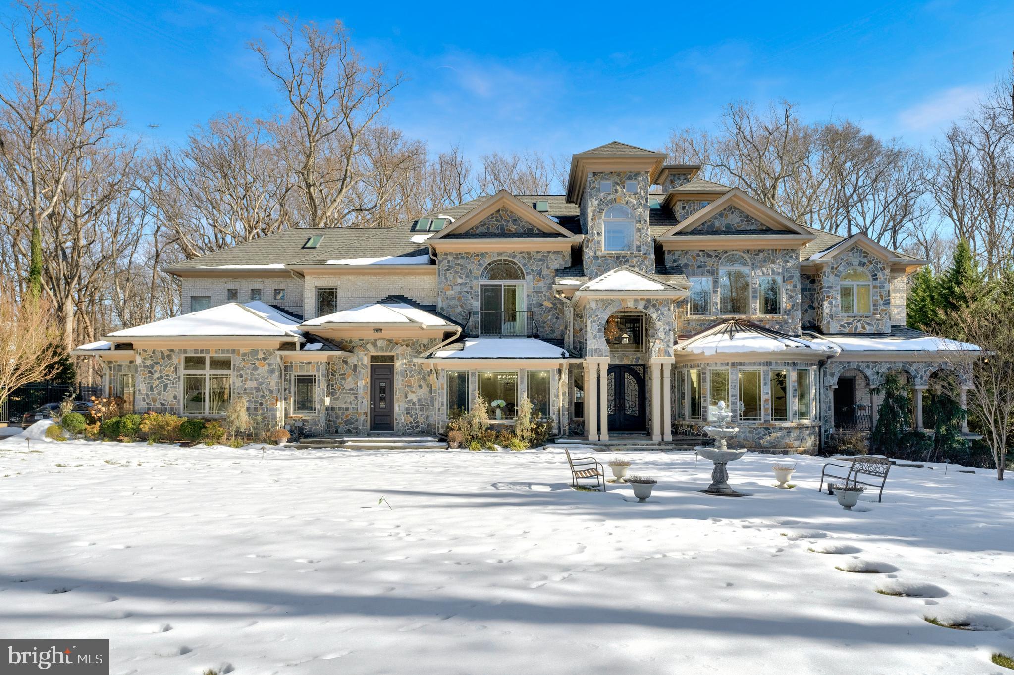 WOODSIDE ESTATES - Residential Lease