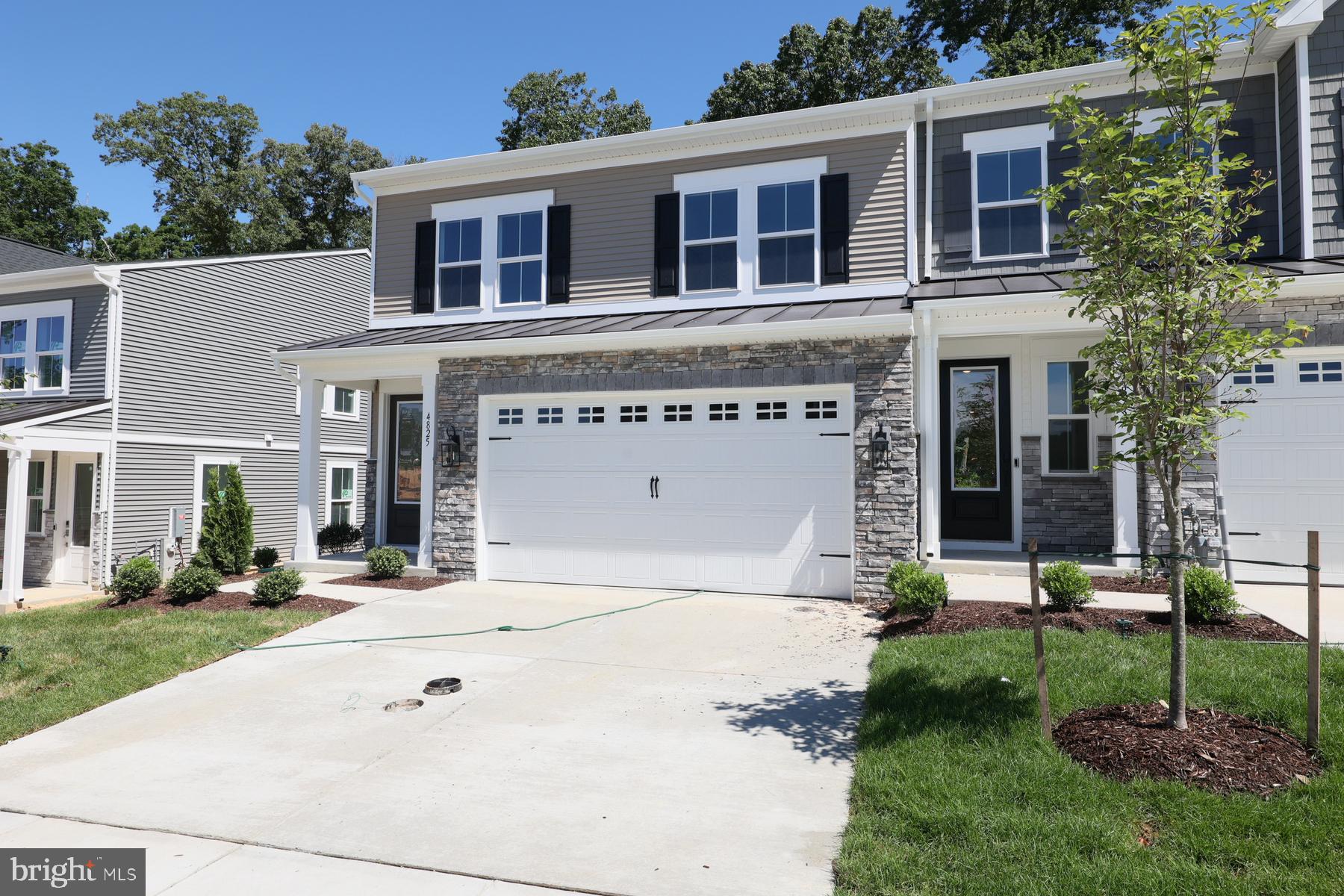 MAGNOLIA HILL - Residential