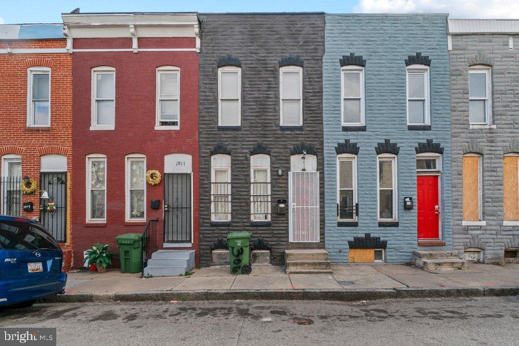 *****INVESTMENT OPPORTUNITY***** PROPERTY INCLUDES RENTAL INCOME OF $1400/MONTH (TENANT OCCUPIED).