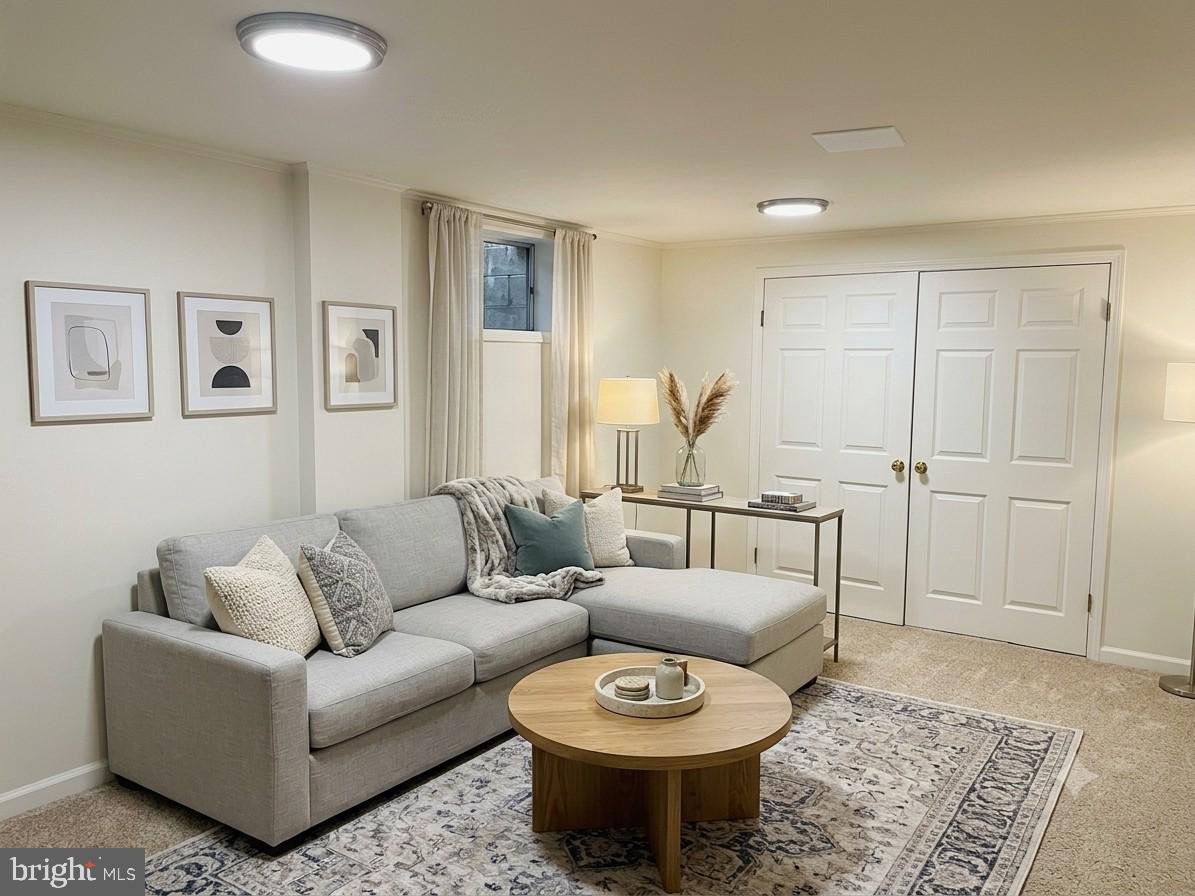 SANDY SPRING VILLAGE - Residential