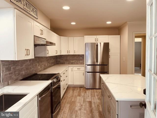 SANDY SPRING VILLAGE - Residential