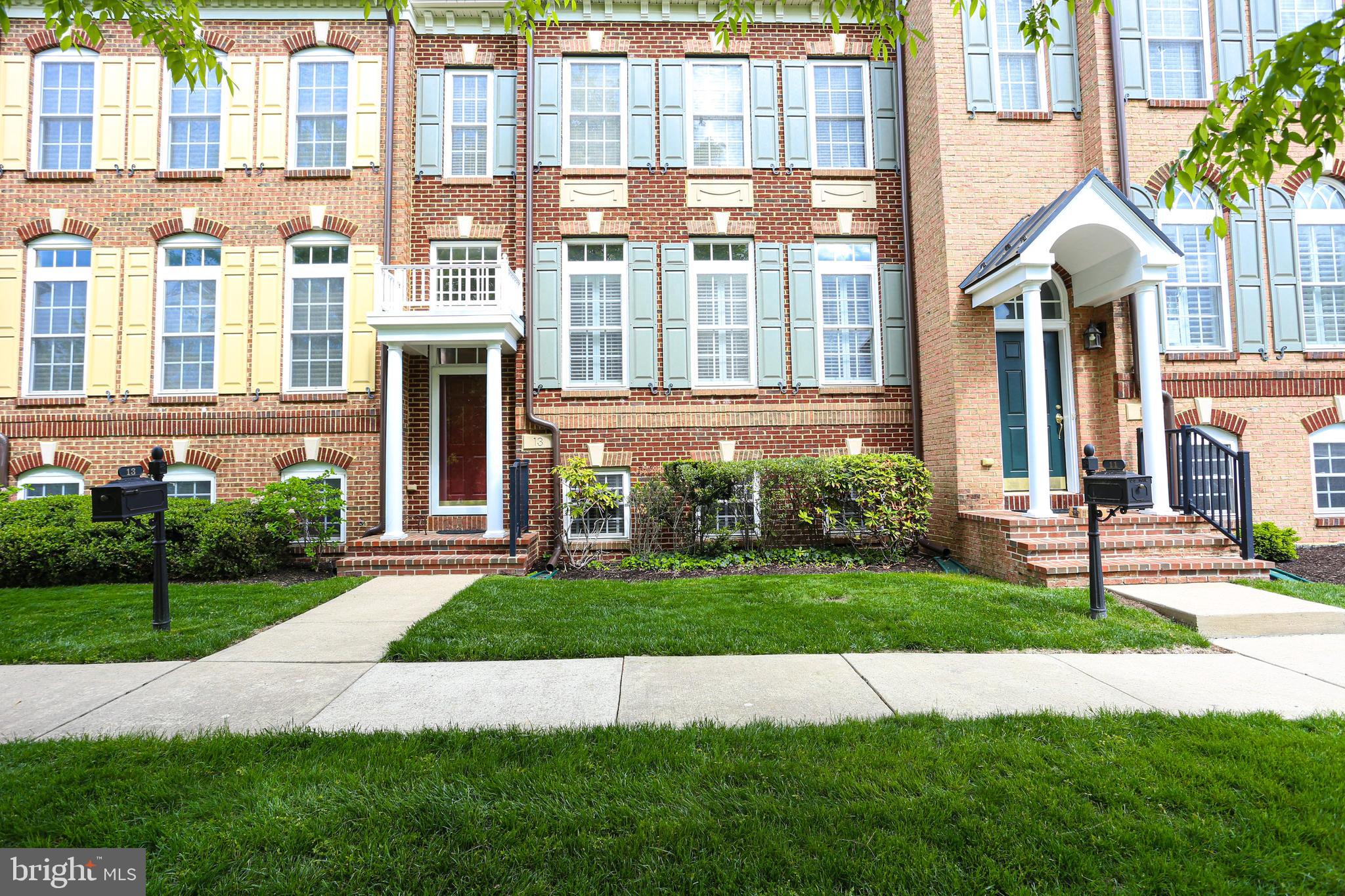 BELVEDERE DOYLE SQ - Residential