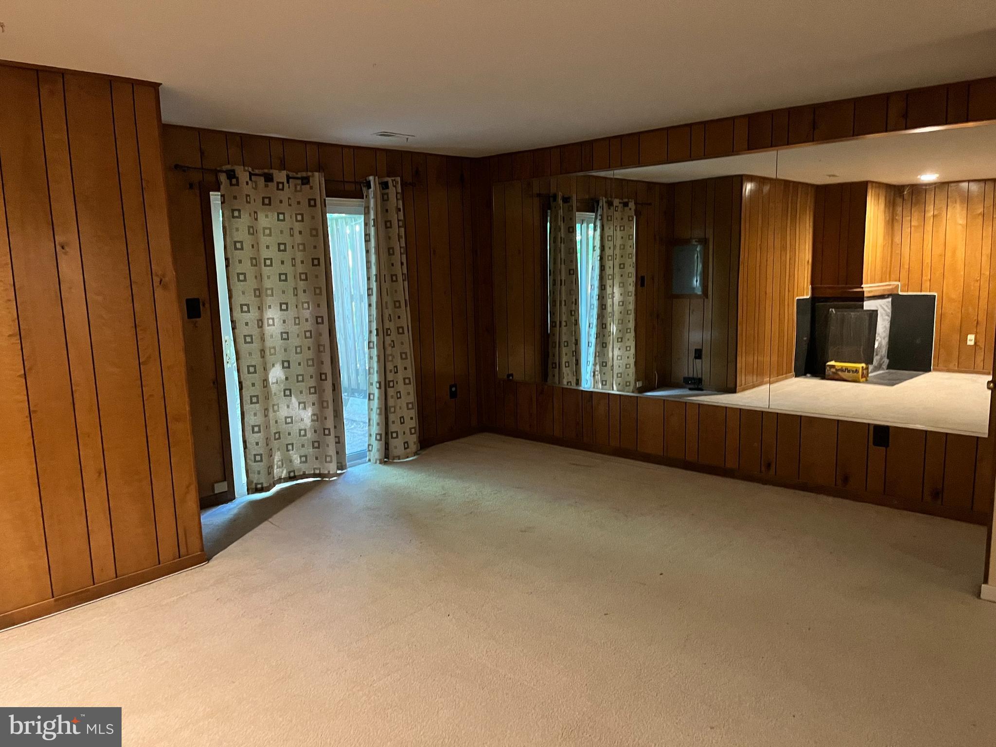 BURKE CENTRE - Residential