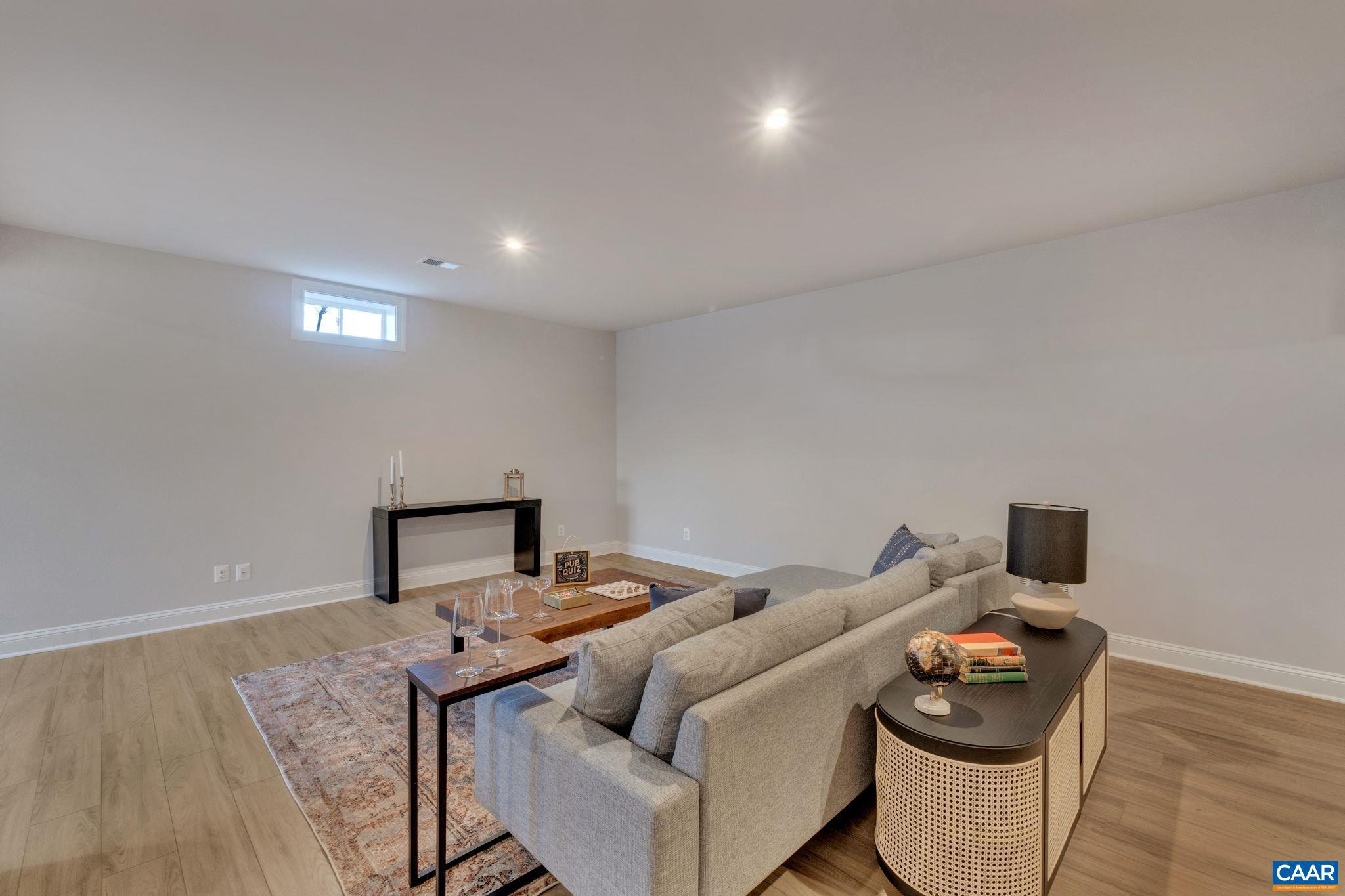 SPRING CREEK - Residential