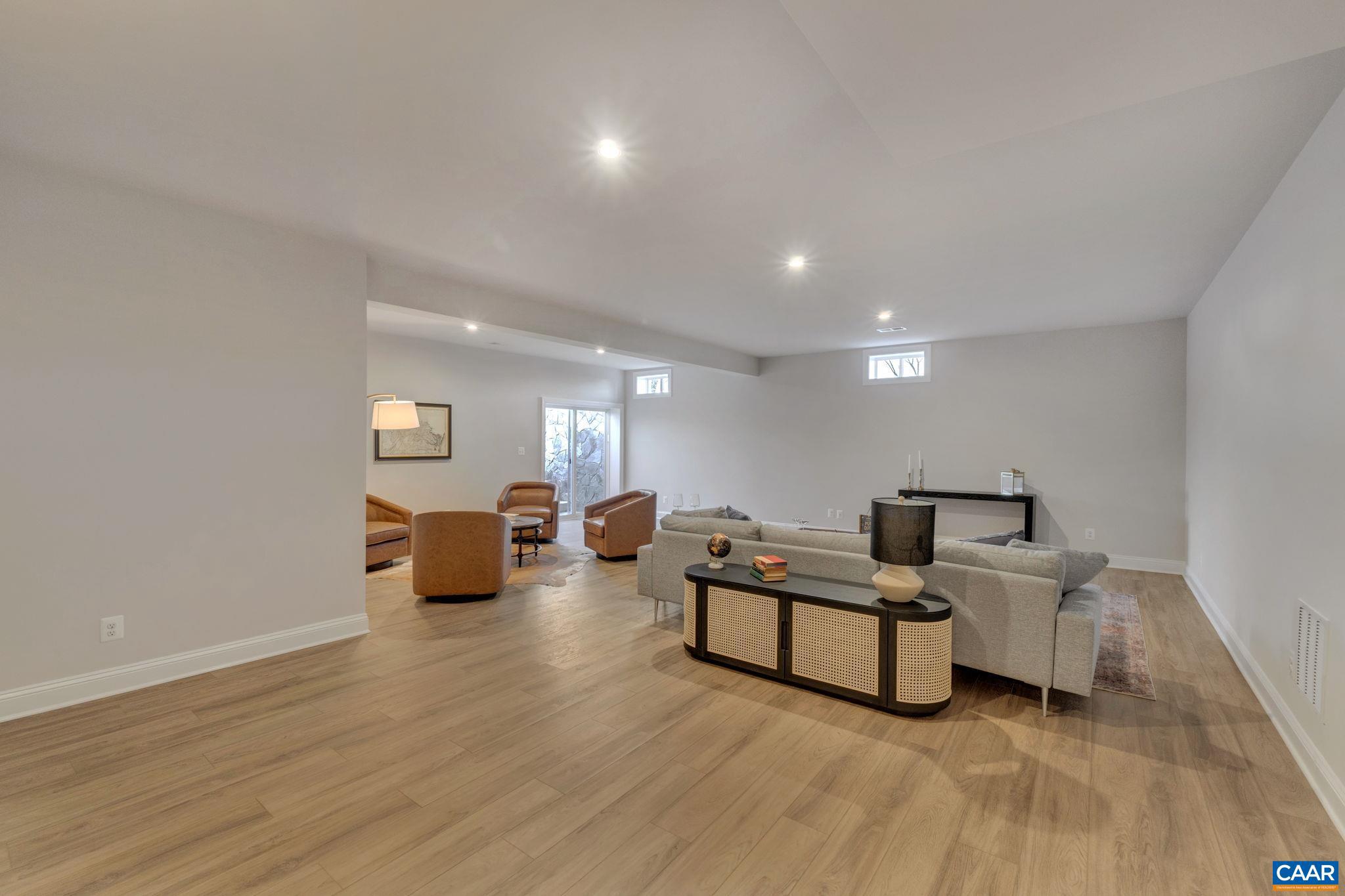 SPRING CREEK - Residential