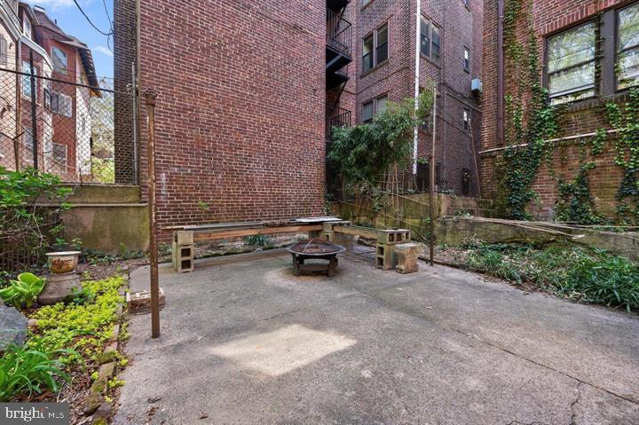 WEST PHILADELPHIA - Commercial Sale