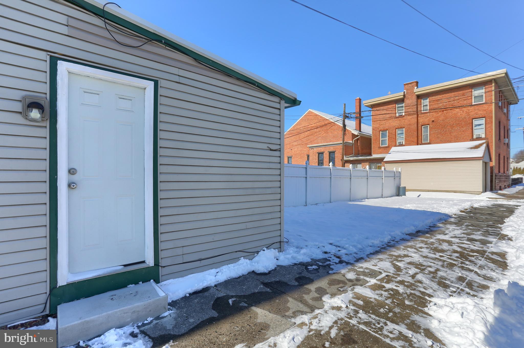 LEBANON CITY - Residential