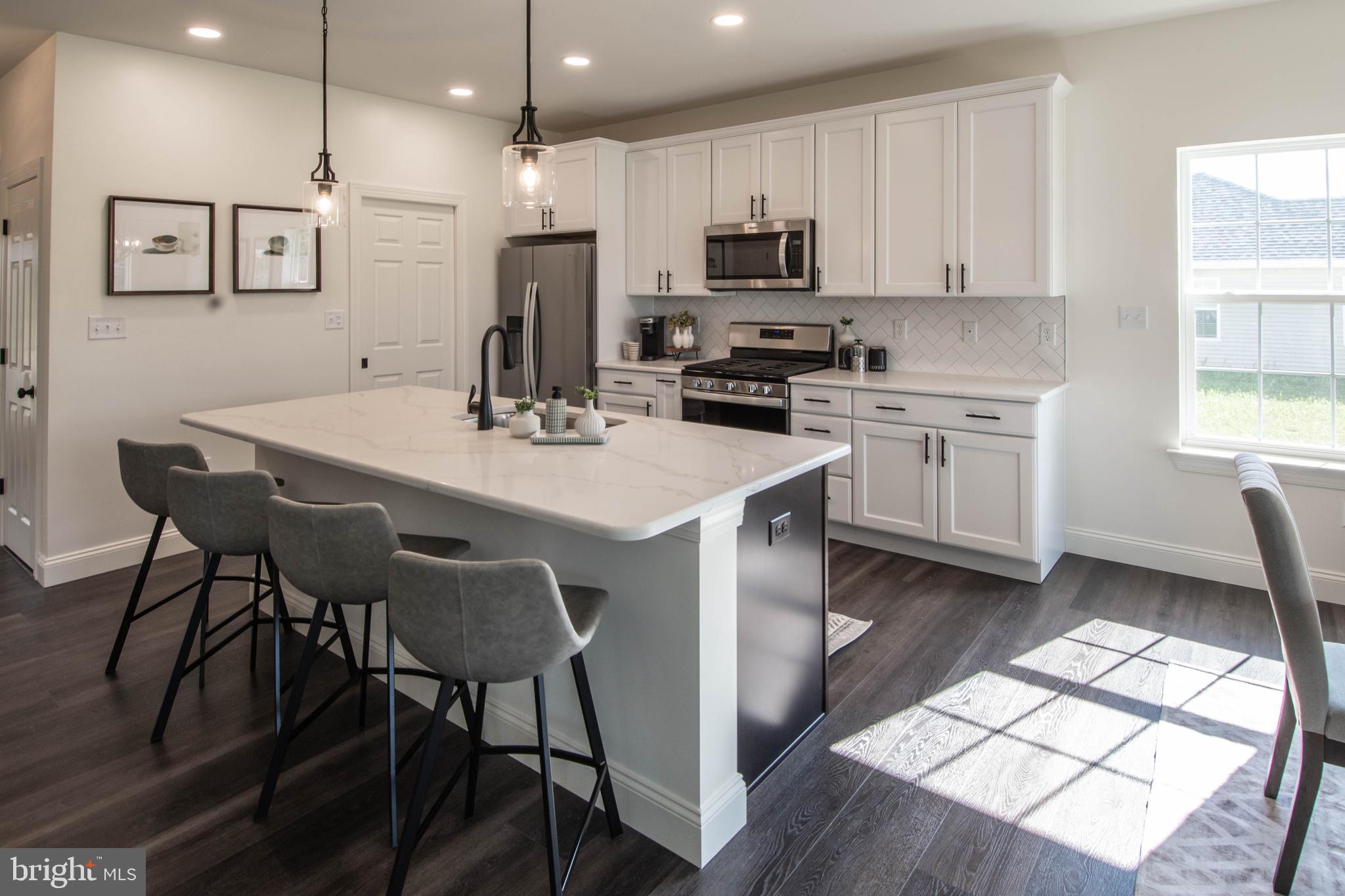 MEADOW LANE FARMS - Residential