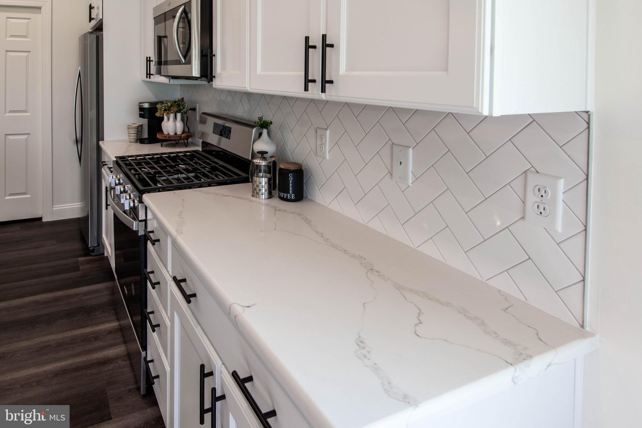MEADOW LANE FARMS - Residential