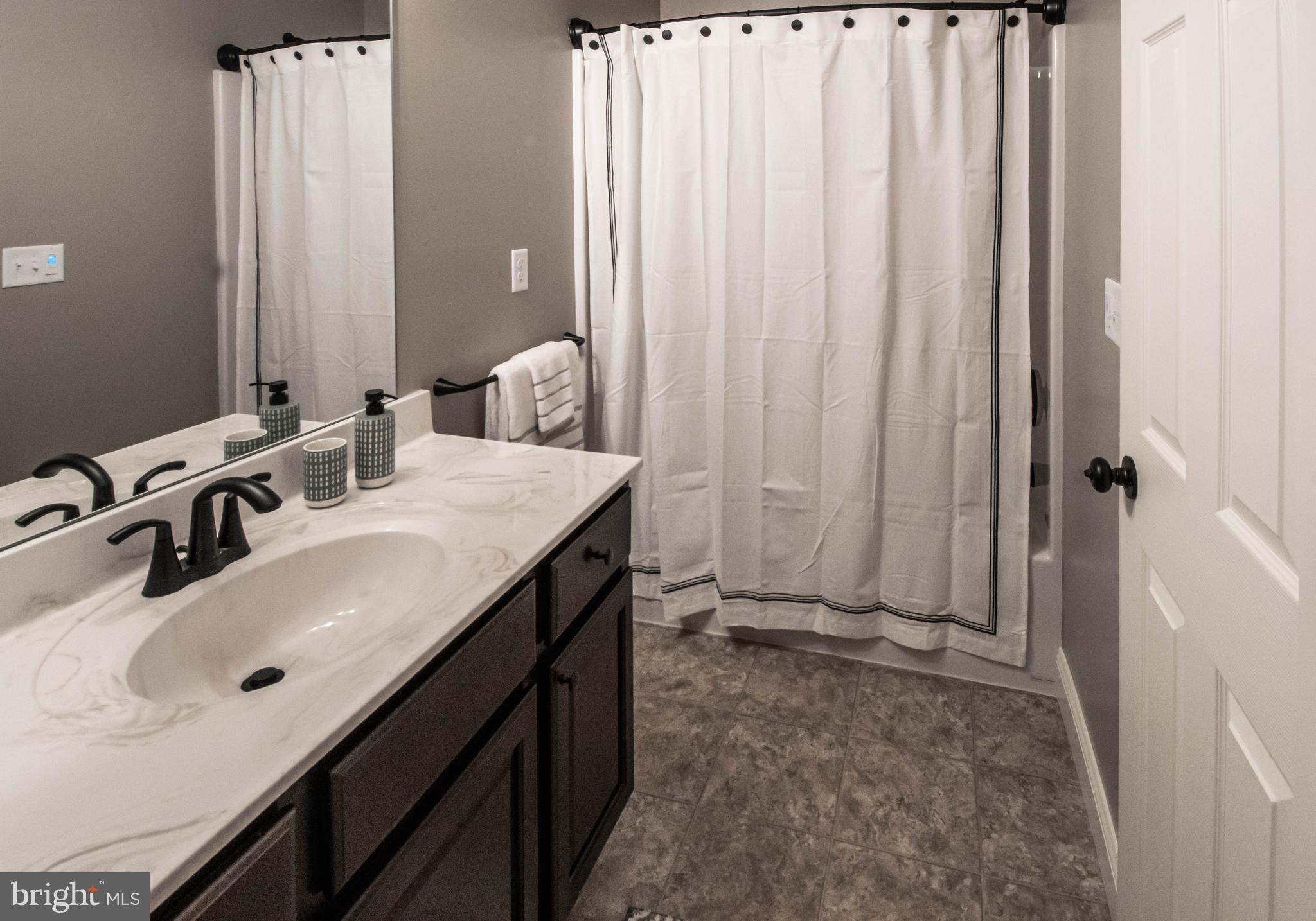 MEADOW LANE FARMS - Residential