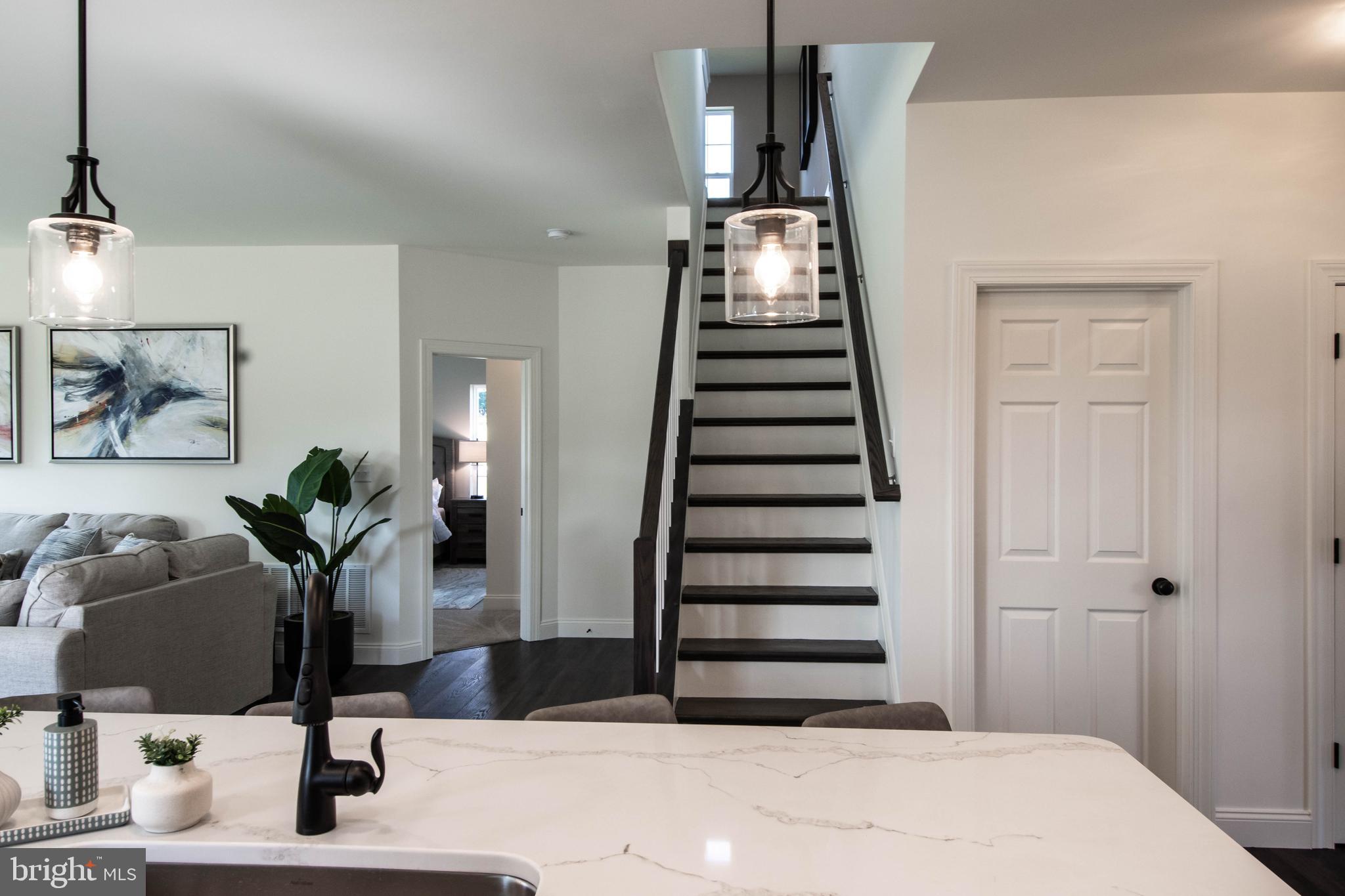 MEADOW LANE FARMS - Residential