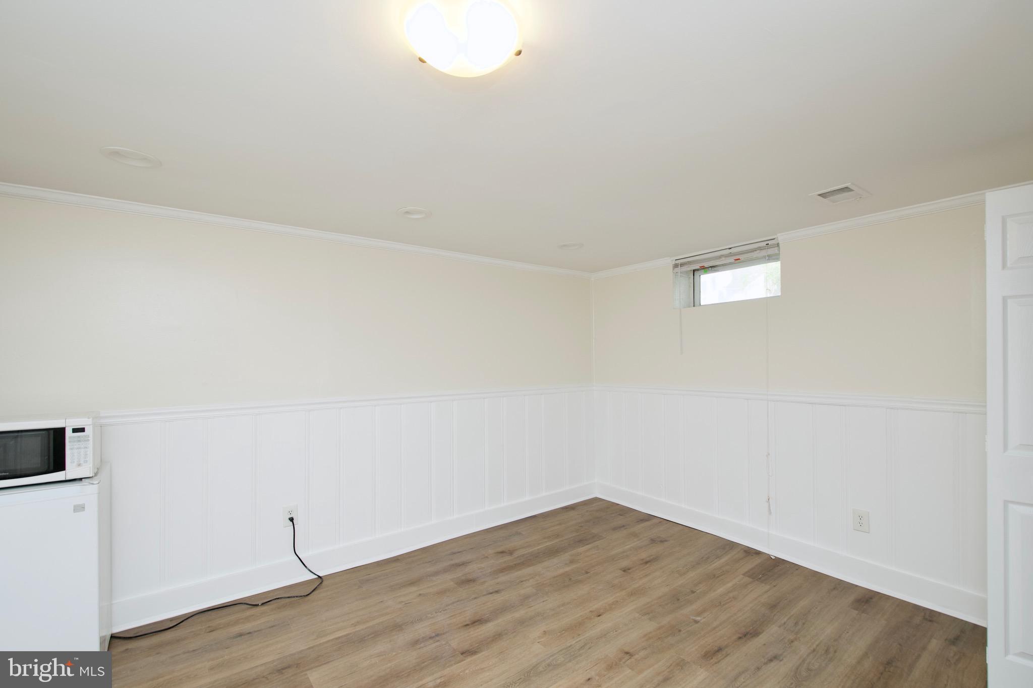 BUCKNELL HEIGHTS - Residential Lease