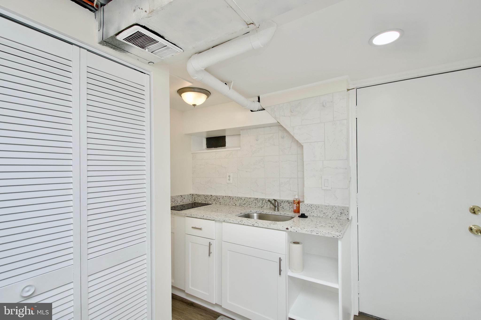 BUCKNELL HEIGHTS - Residential Lease