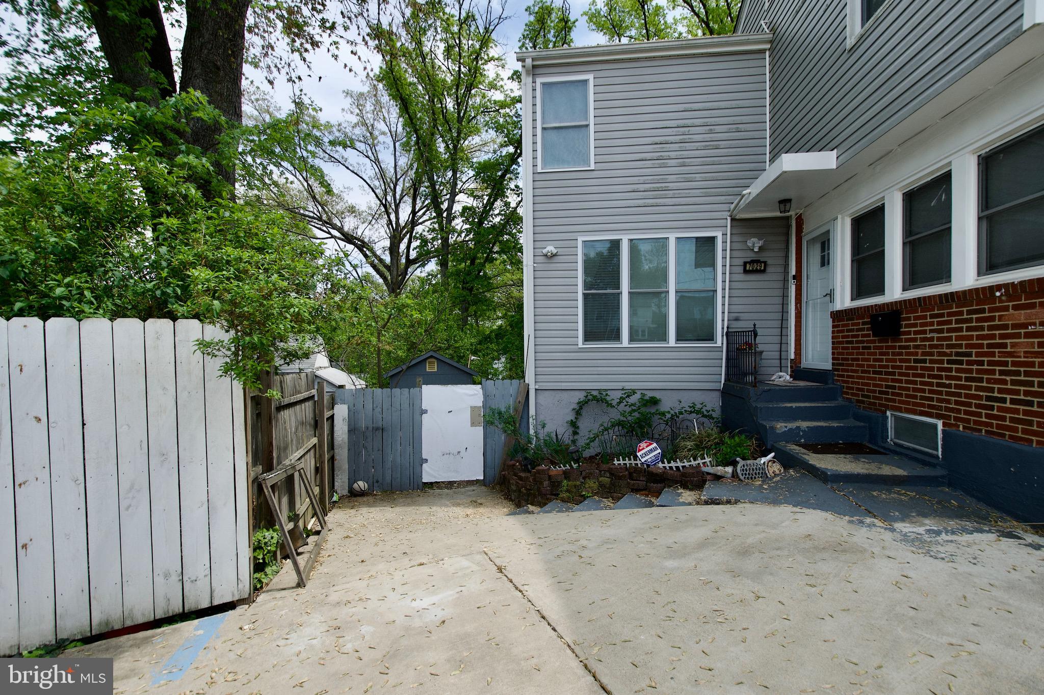 BUCKNELL HEIGHTS - Residential Lease