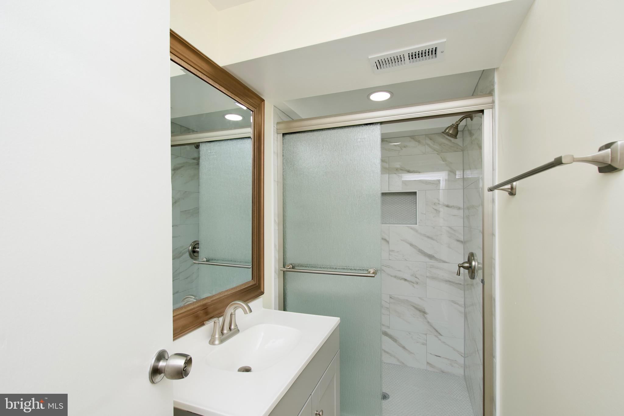 BUCKNELL HEIGHTS - Residential Lease