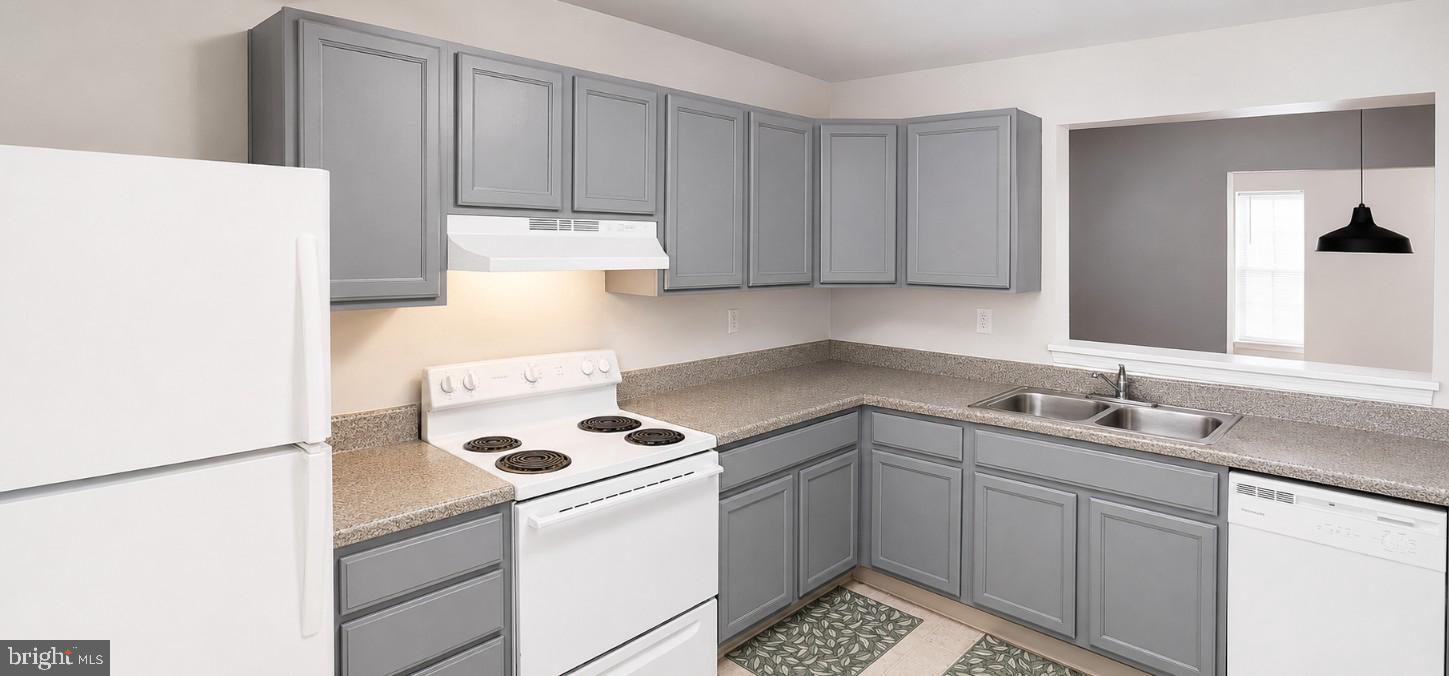 MIDDLETOWN VILLAGE - Residential