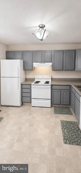 MIDDLETOWN VILLAGE - Residential