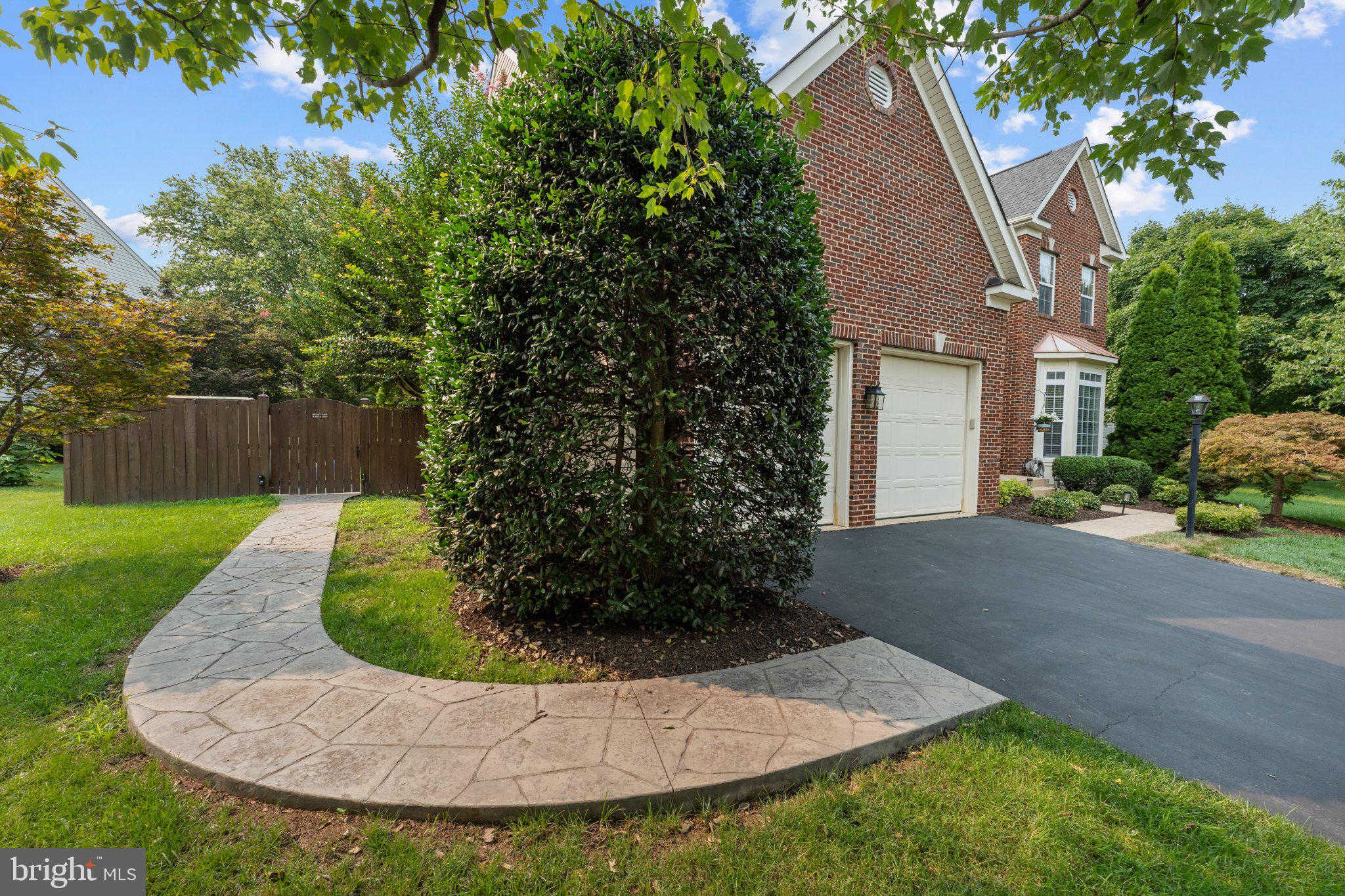 THE FOREST AT SOUTHRUN - Residential