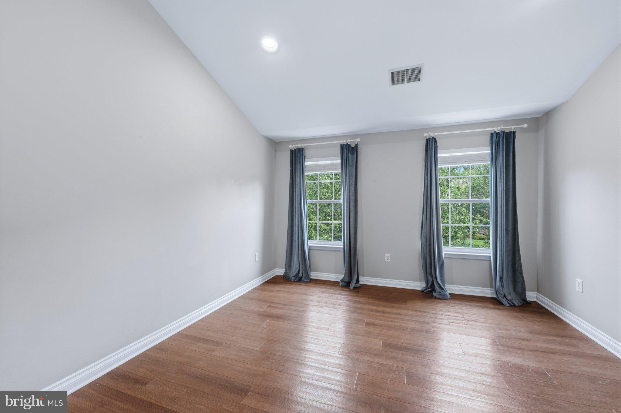 THE FOREST AT SOUTHRUN - Residential