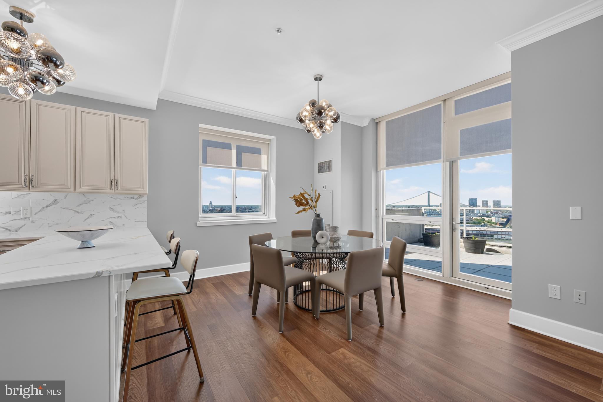 WATERFRONT SQUARE - Residential