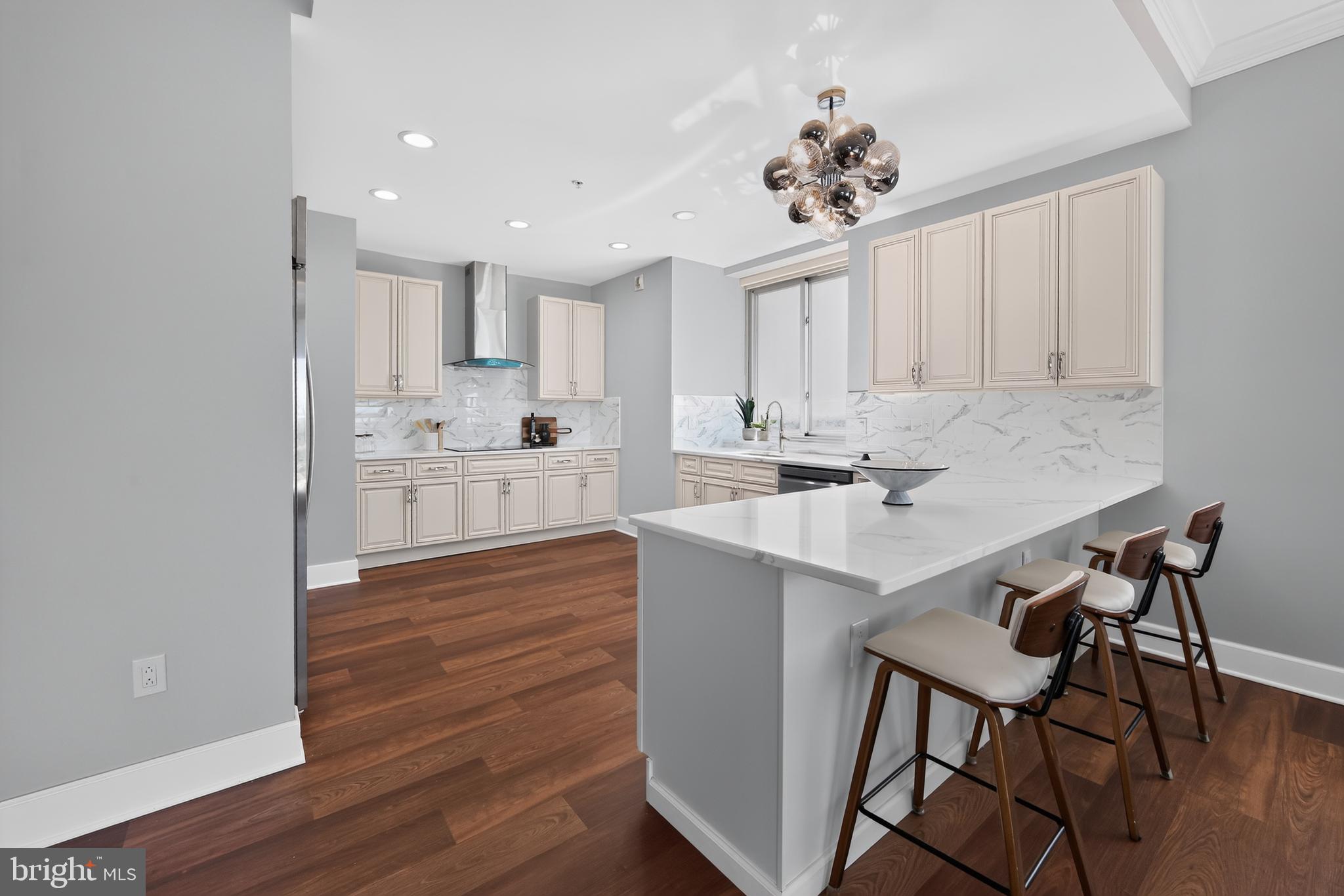 WATERFRONT SQUARE - Residential