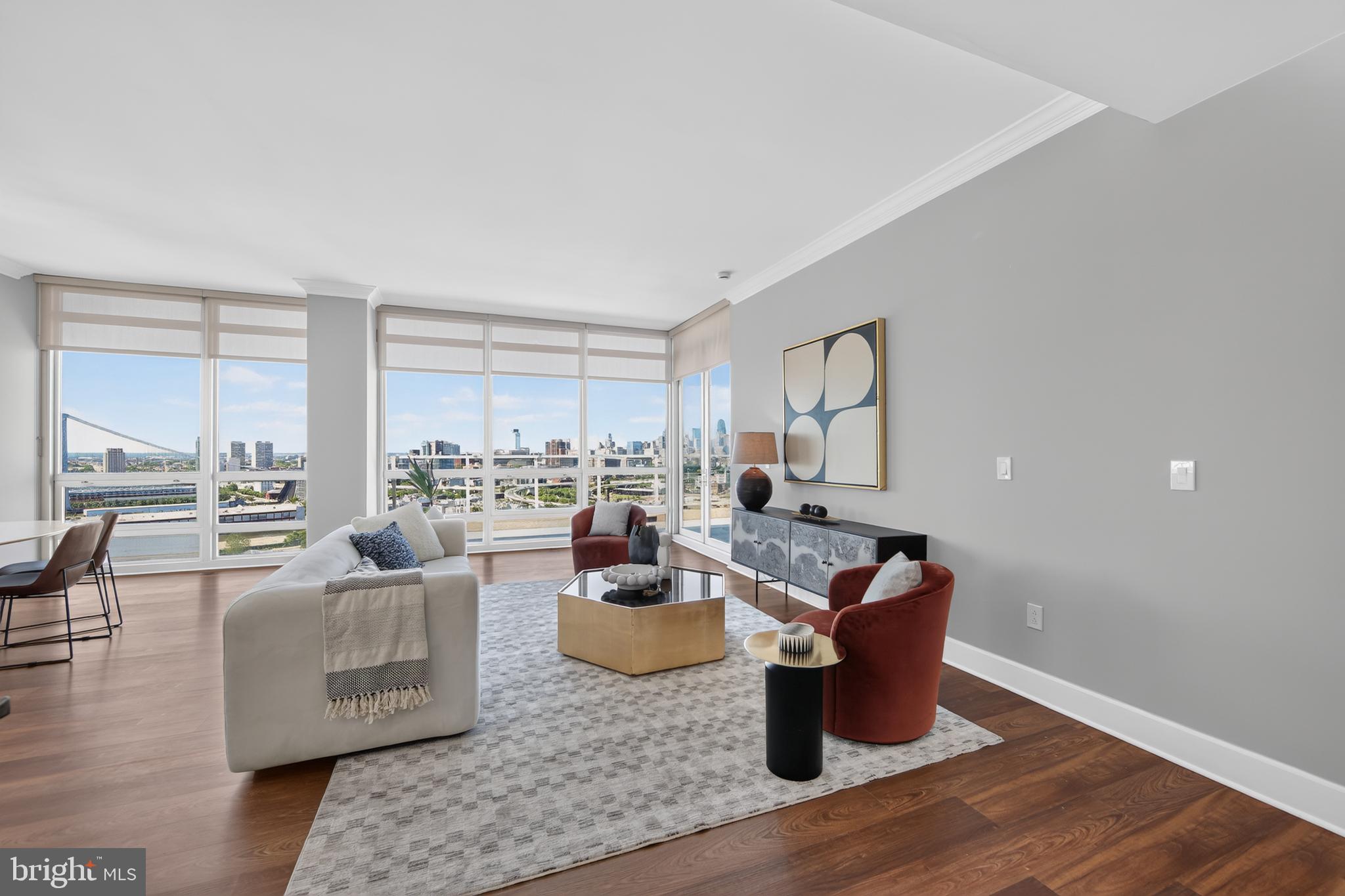 WATERFRONT SQUARE - Residential