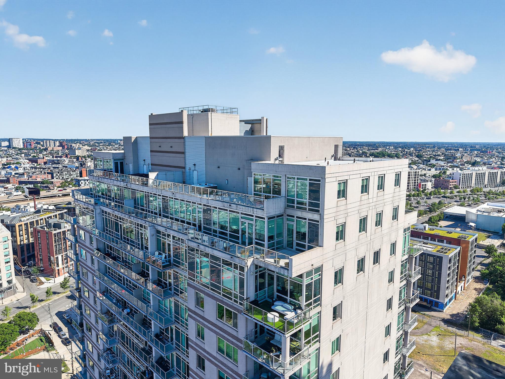 WATERFRONT SQUARE - Residential
