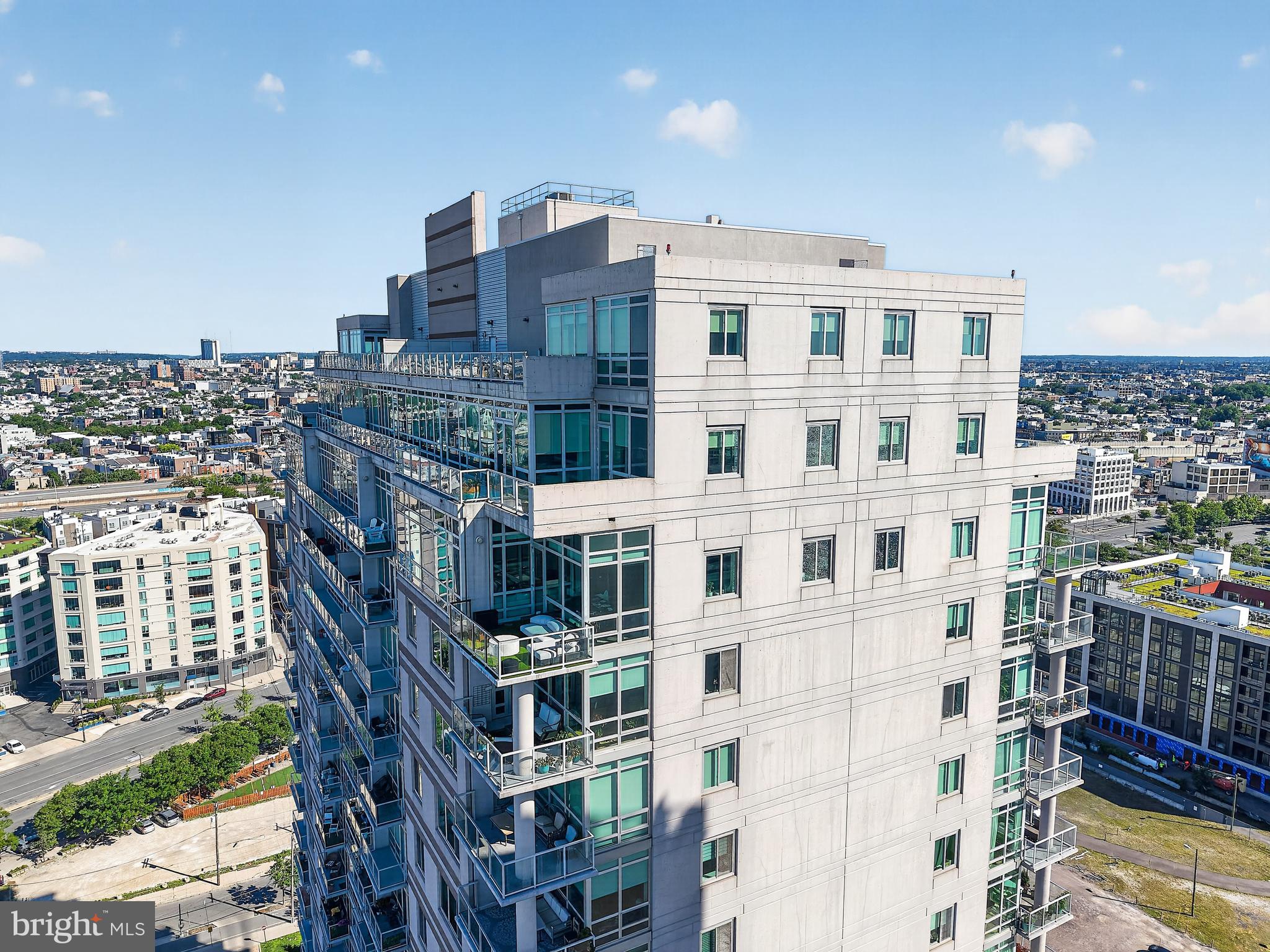 WATERFRONT SQUARE - Residential
