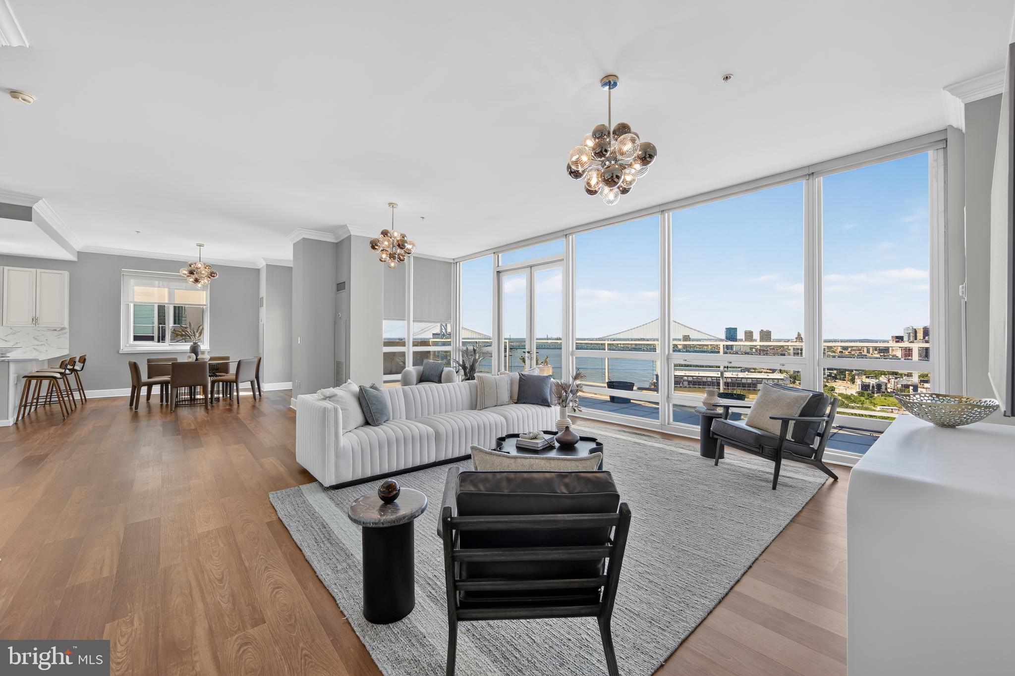 WATERFRONT SQUARE - Residential