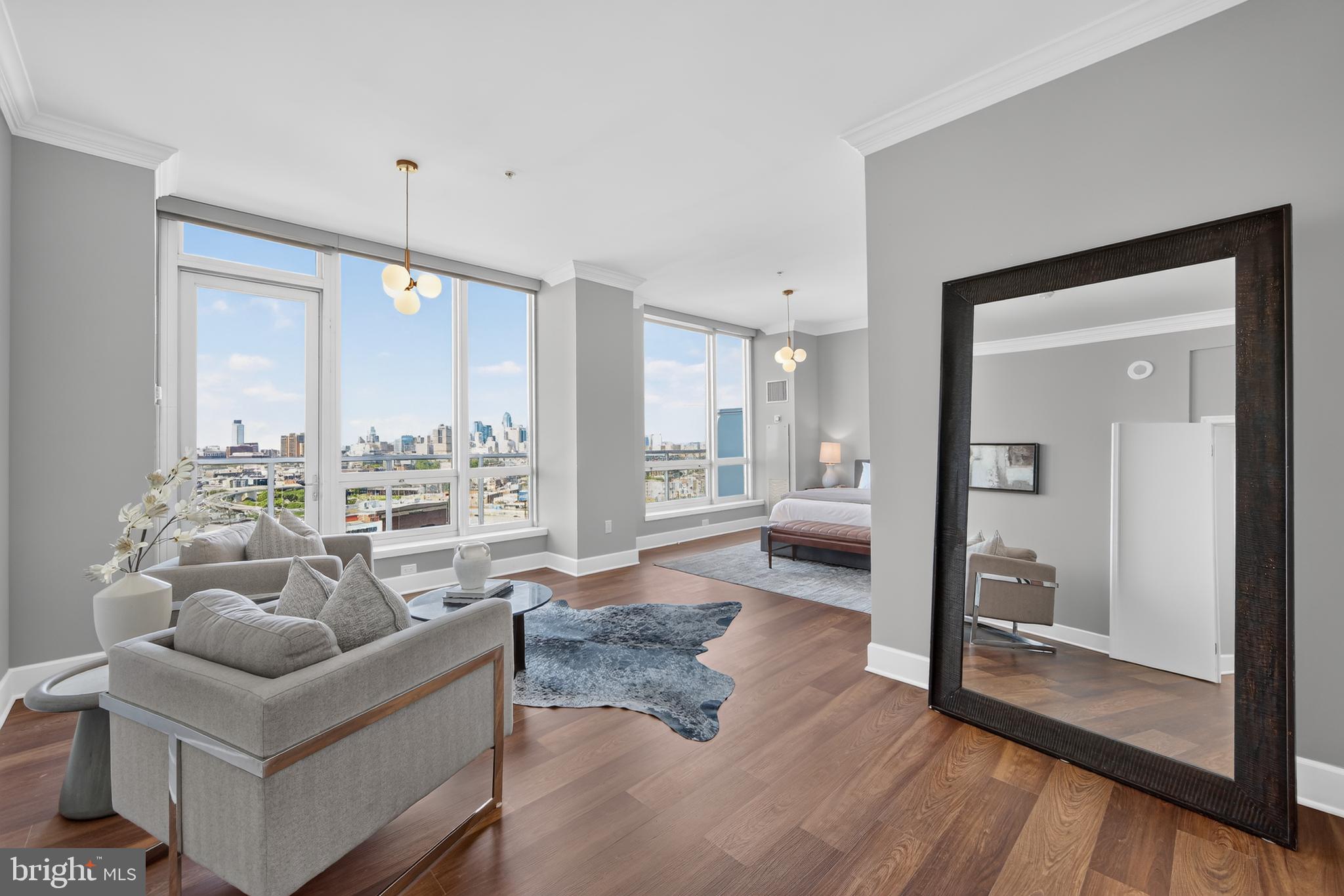 WATERFRONT SQUARE - Residential
