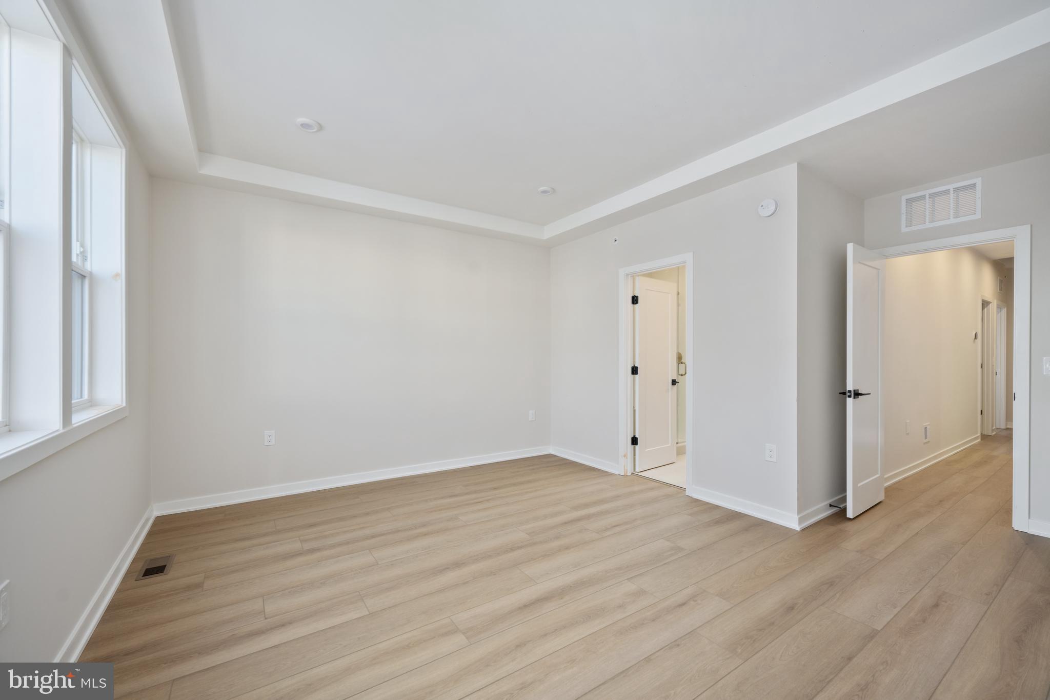COMMONWEALTH PLACE AT WESTFIELDS - Residential