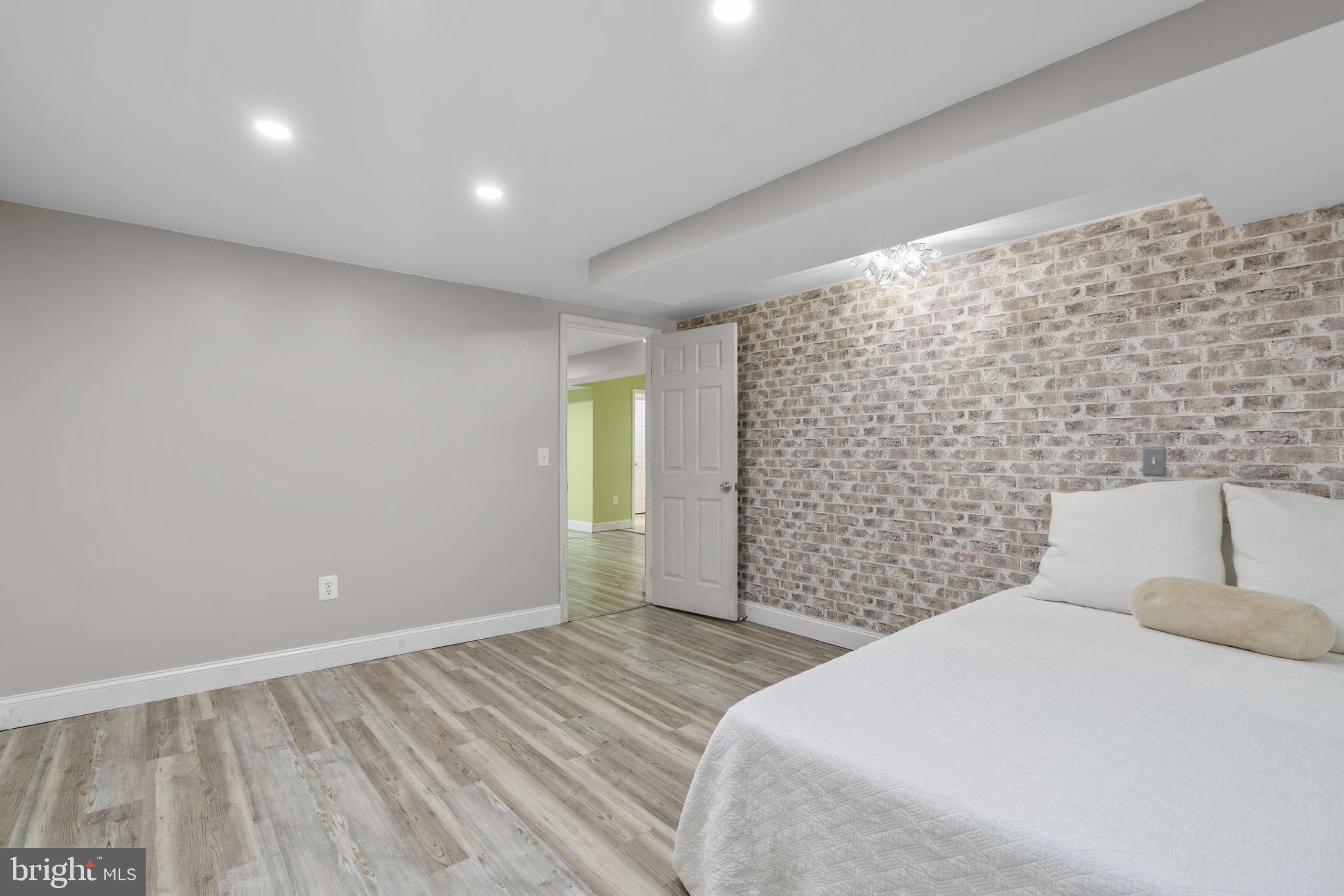 THUNDER HILL - Residential