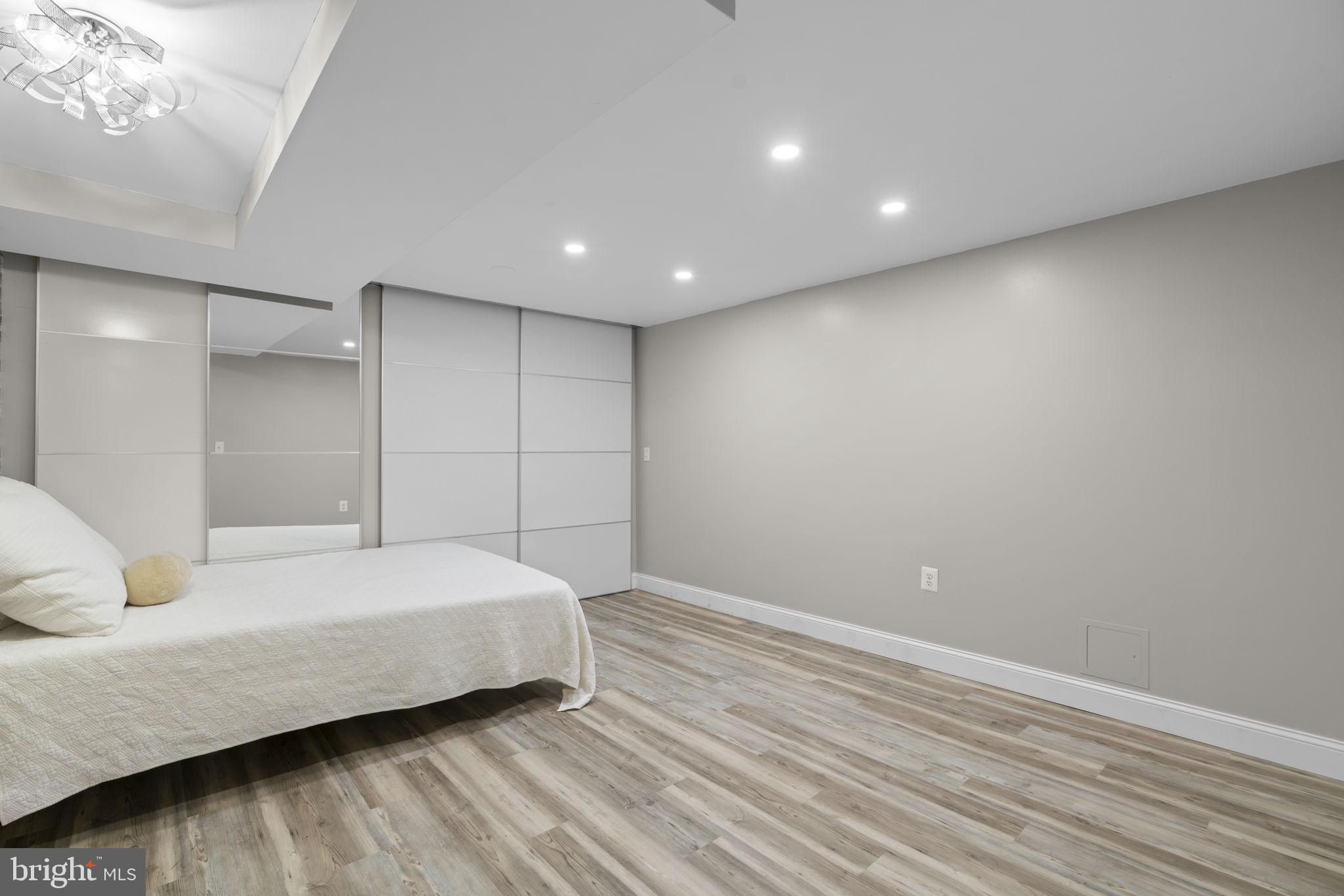 THUNDER HILL - Residential