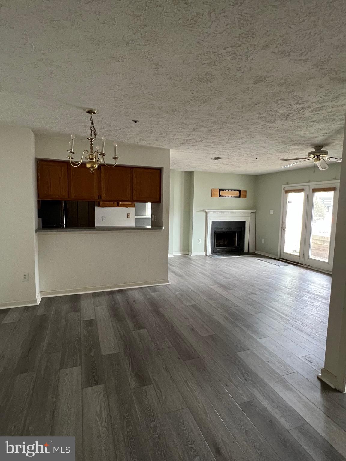 WATERS EDGE AT NORTH LAKE - Residential